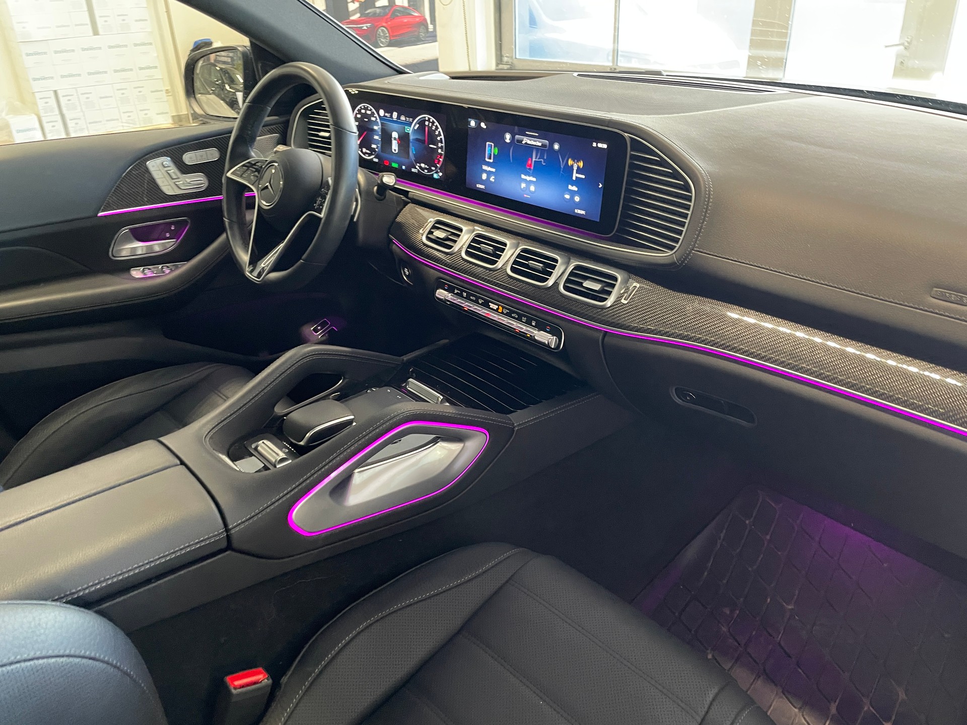 MERCEDES-BENZ GLE Coupé 400 e 4Matic+ 9G-Tronic AMG Line-image-26