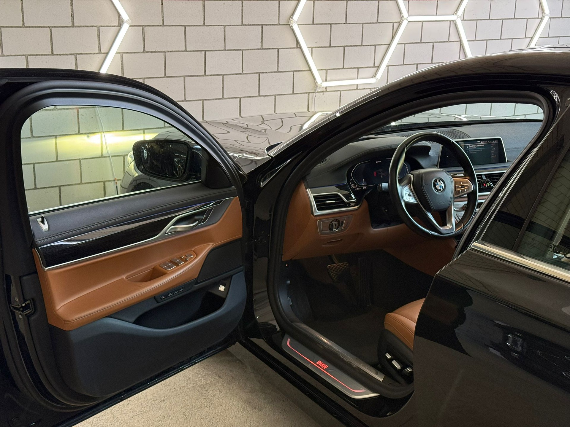 BMW 745Le xDrive Steptronic-image-4