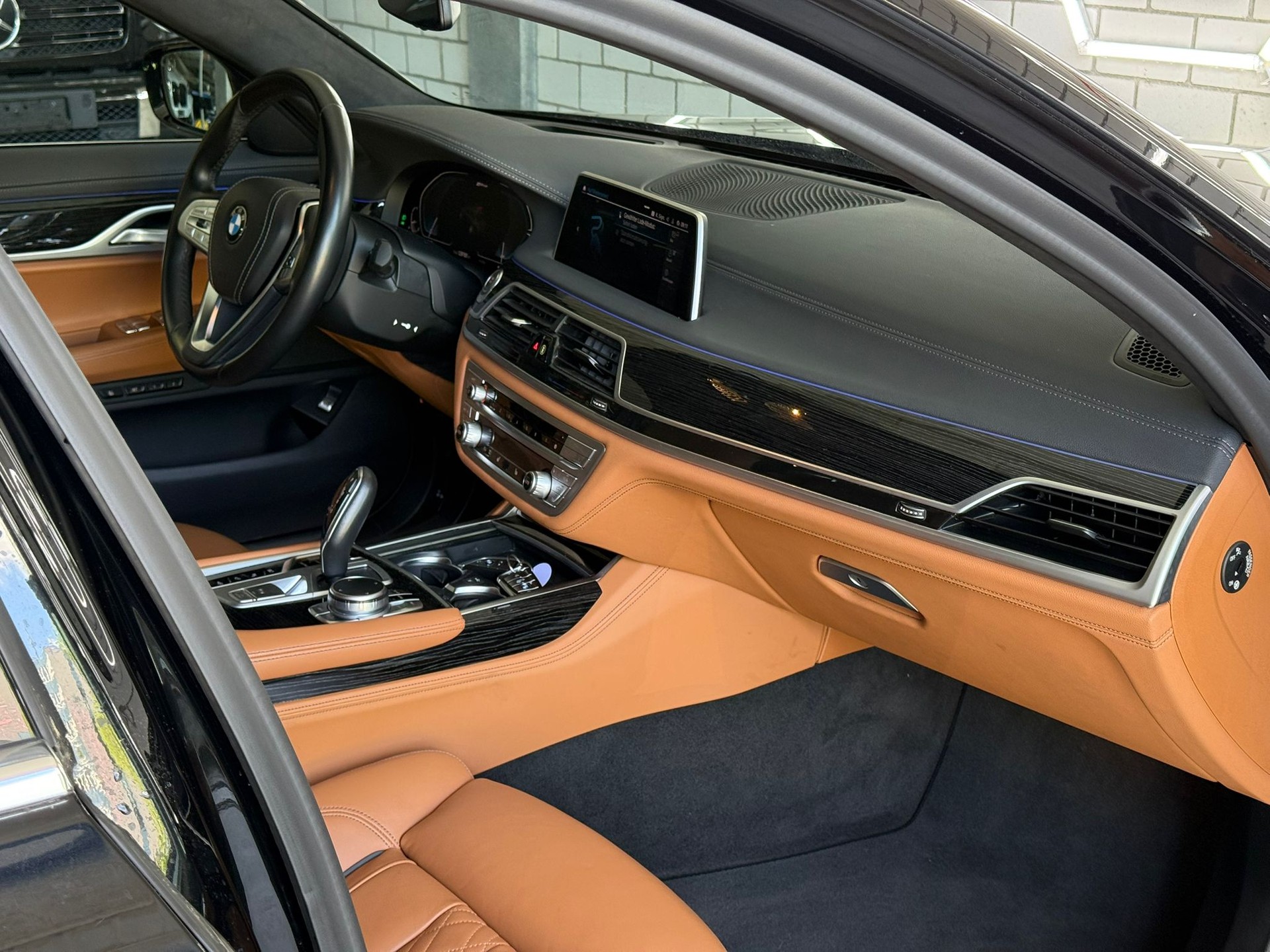 BMW 745Le xDrive Steptronic-image-7