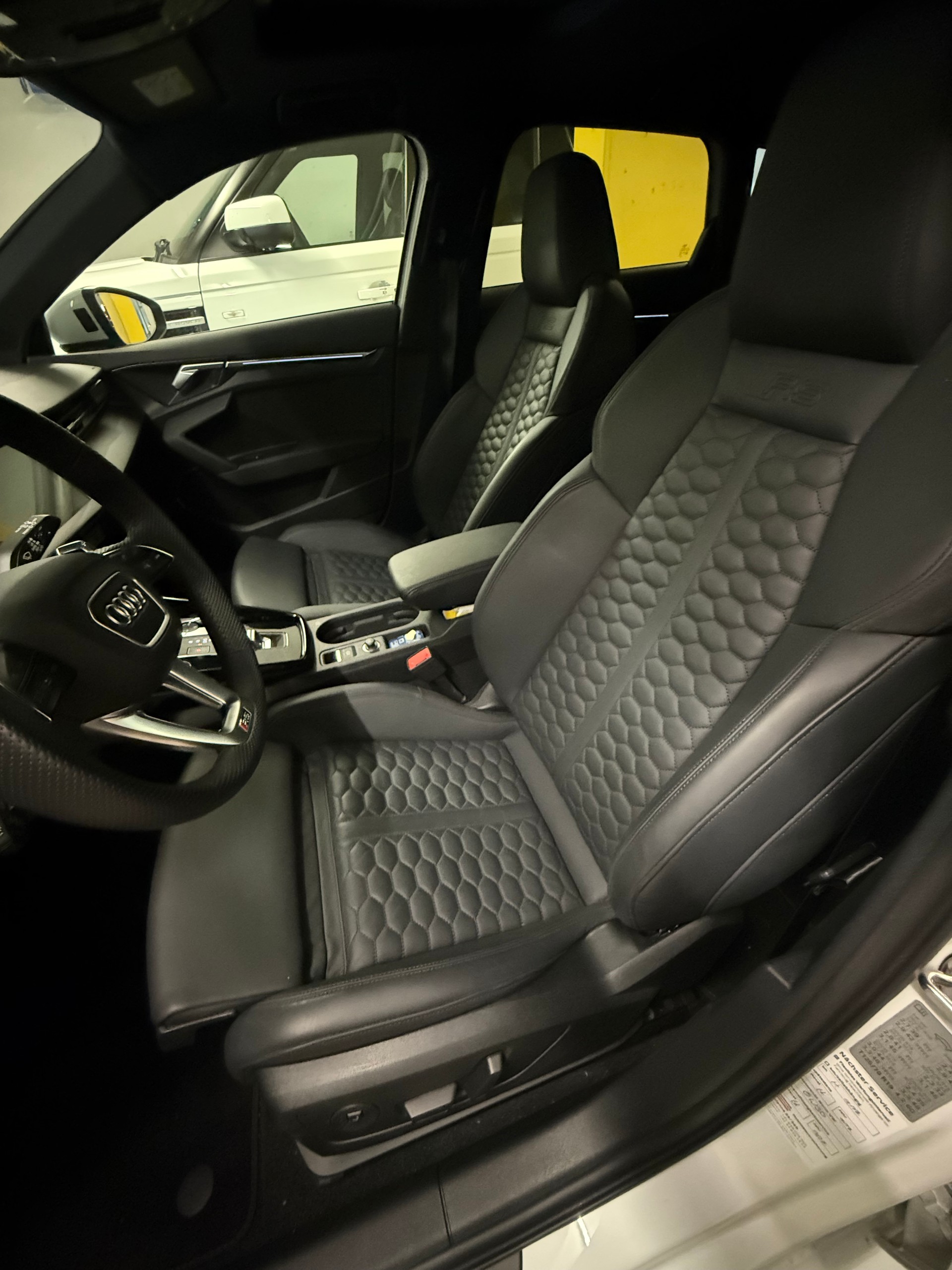 AUDI 2.5 TFSI quattro S-Tronic-image-4