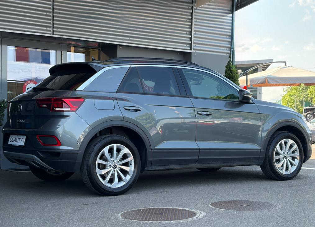 VW T-Roc 1.5 TSi EVO Life-image-2
