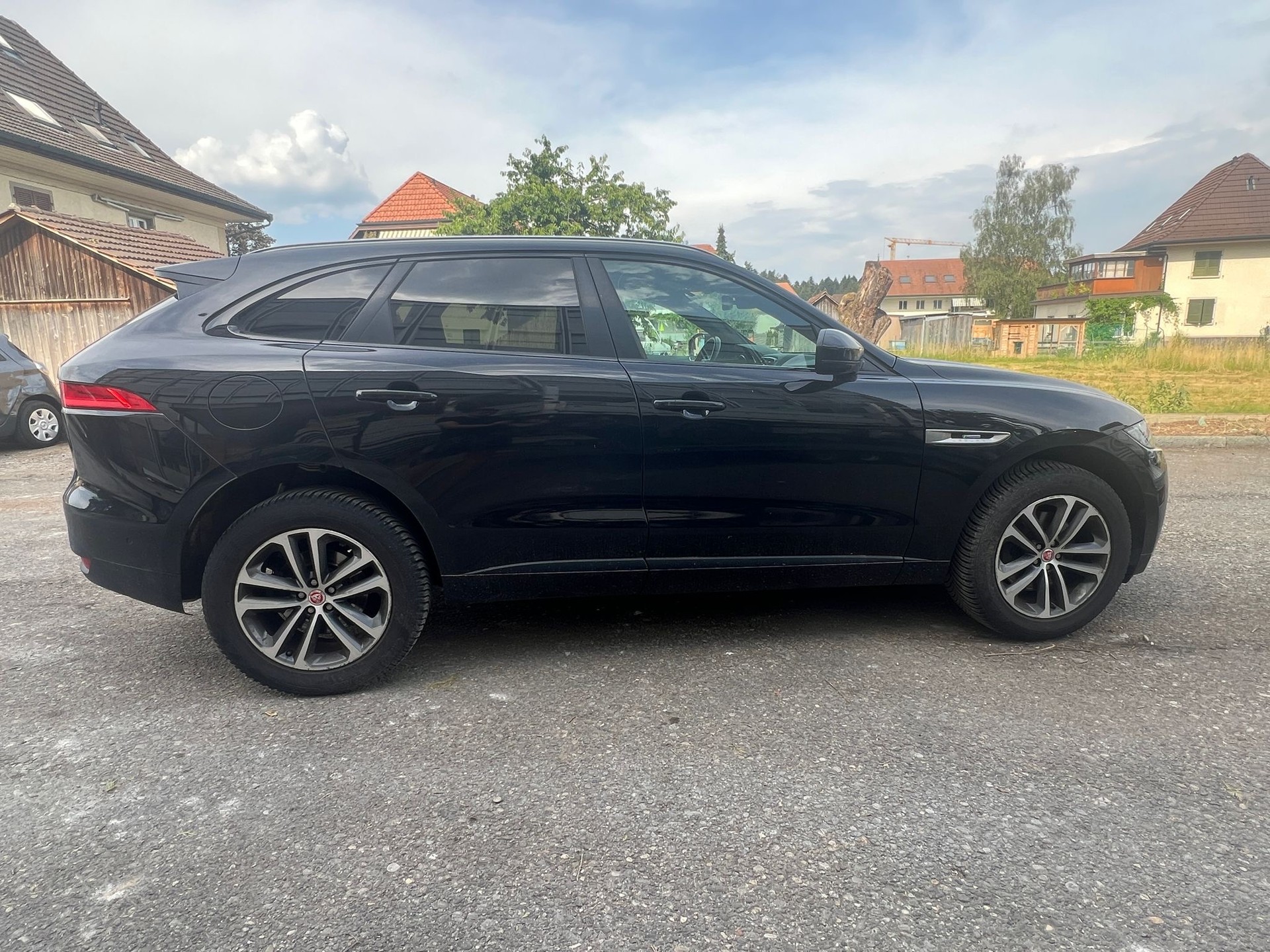 JAGUAR F-Pace 3.0 TD Prestige AWD Automatik-image-4