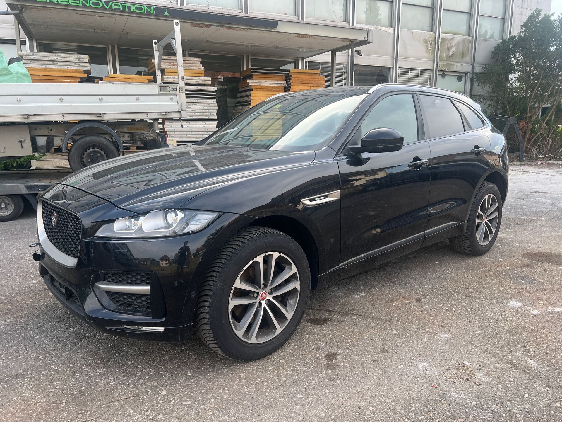 JAGUAR F-Pace 3.0 TD Prestige AWD Automatik-image-0