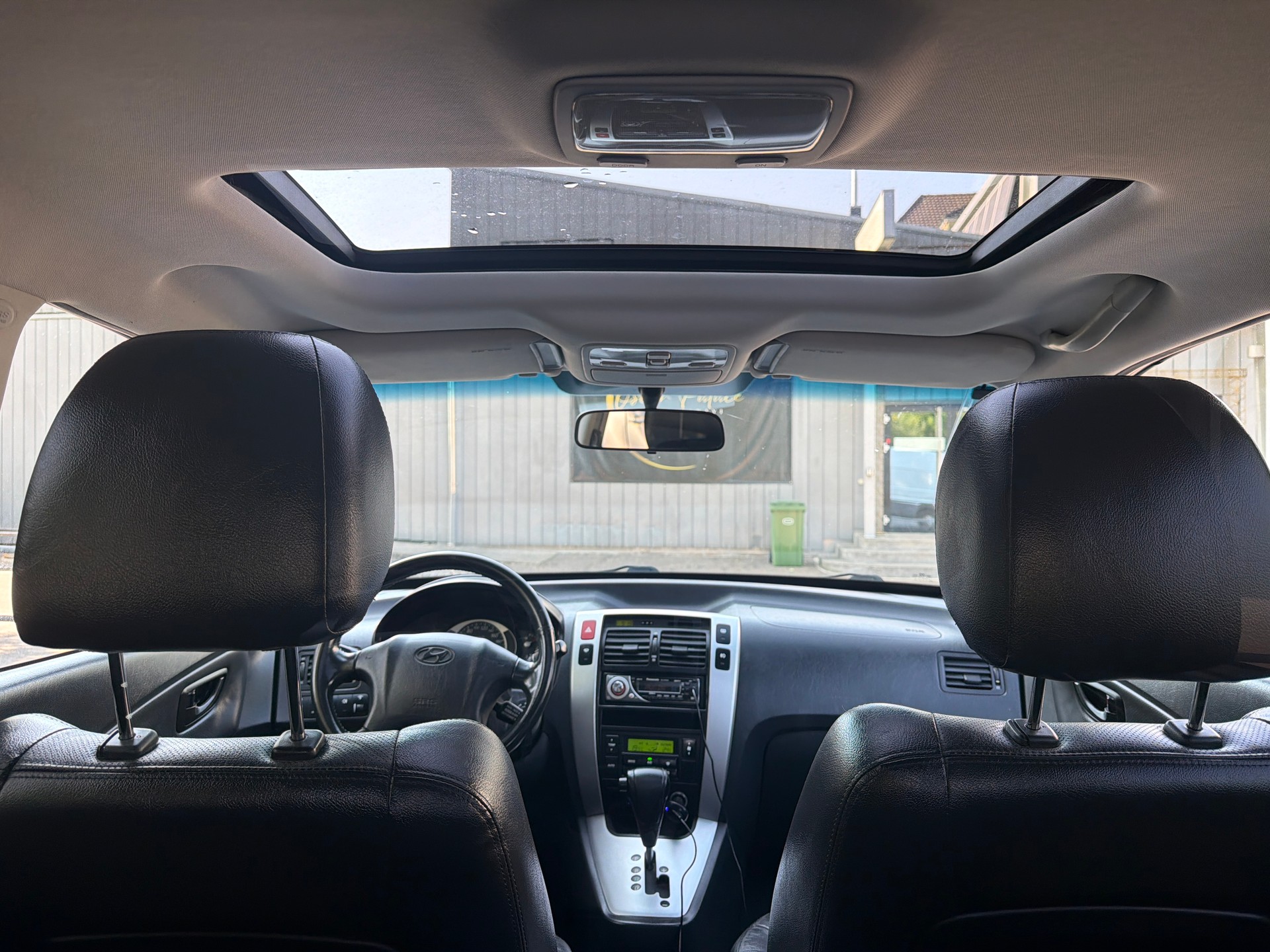 HYUNDAI Tucson 2.7 V6 Premium 4WD ** Voll-Leder ** Klima-auto ** Tempomat ** Sitzheizung ** Frisch Ab MFK-image-11