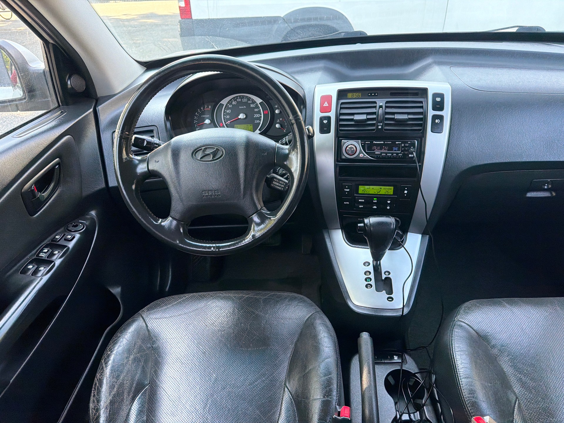 HYUNDAI Tucson 2.7 V6 Premium 4WD ** Voll-Leder ** Klima-auto ** Tempomat ** Sitzheizung ** Frisch Ab MFK-image-2