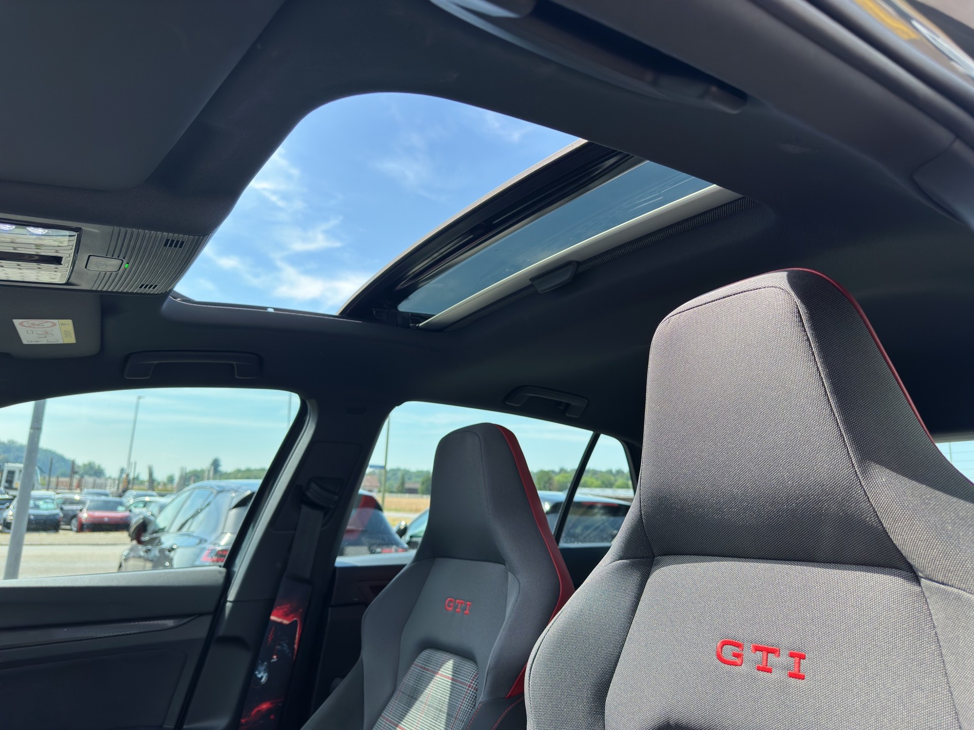 VW Golf 2.0 TSI GTI DSG-image-14