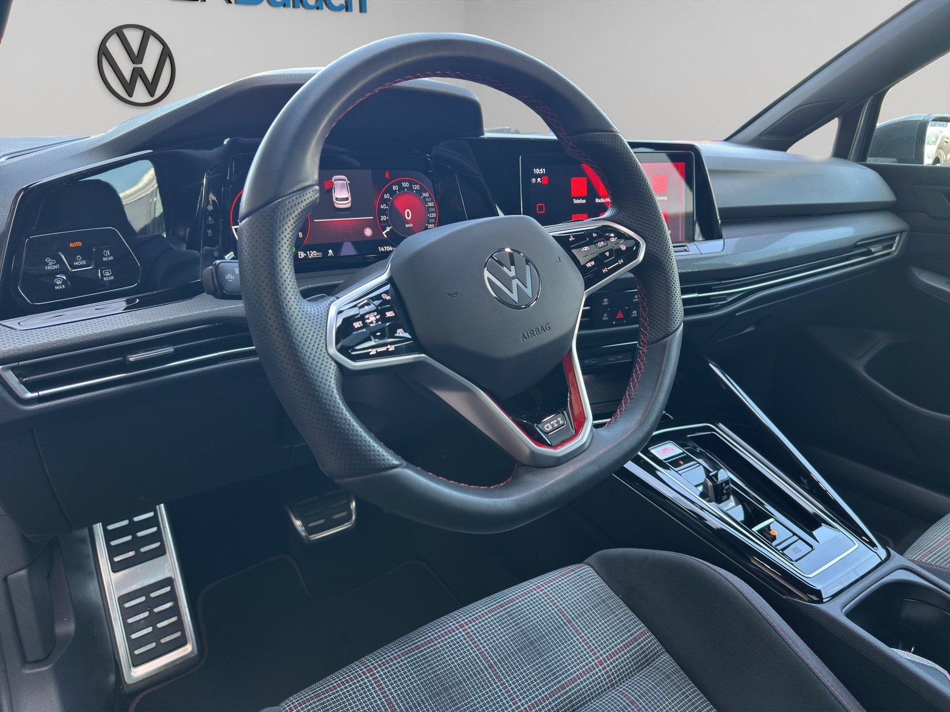 VW Golf 2.0 TSI GTI DSG-image-9