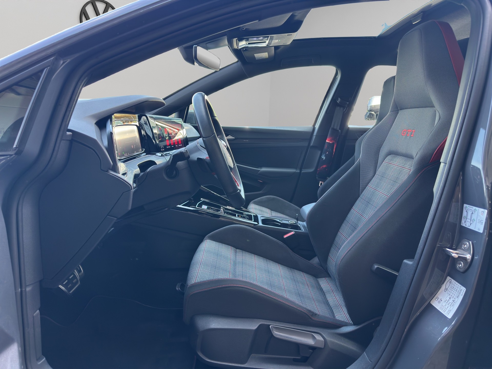 VW Golf 2.0 TSI GTI DSG-image-8