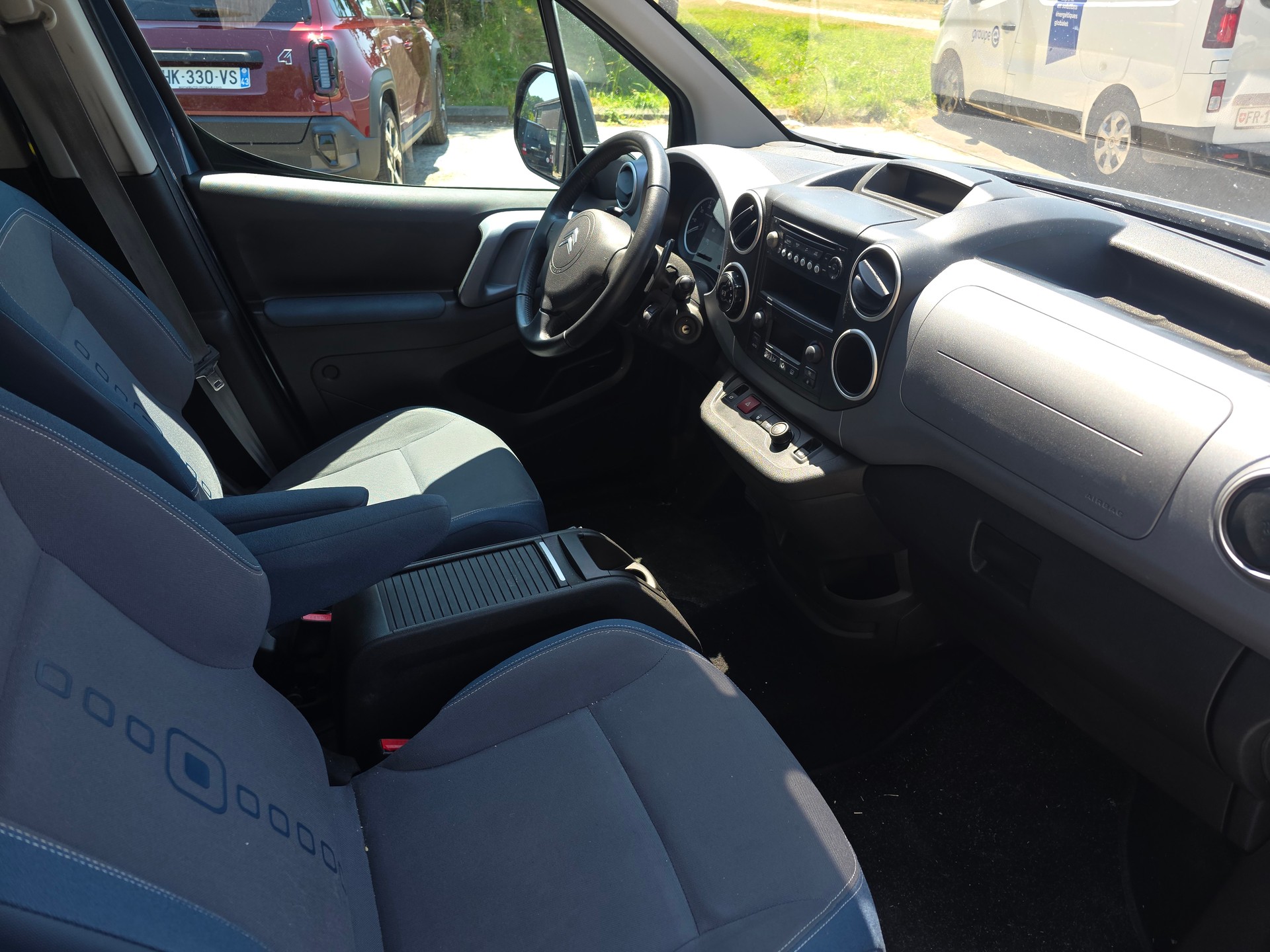 CITROEN Berlingo 1.6 e-HDi Multispace BMP6-image-3