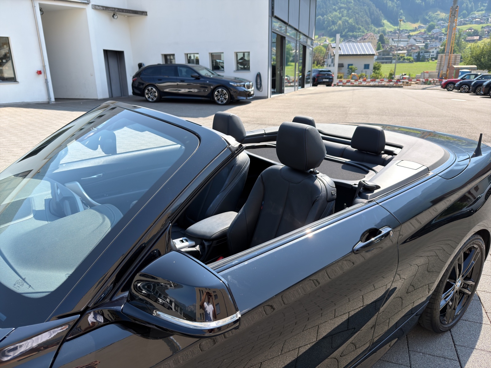 BMW M240i xDrive SAG Cabrio-image-9