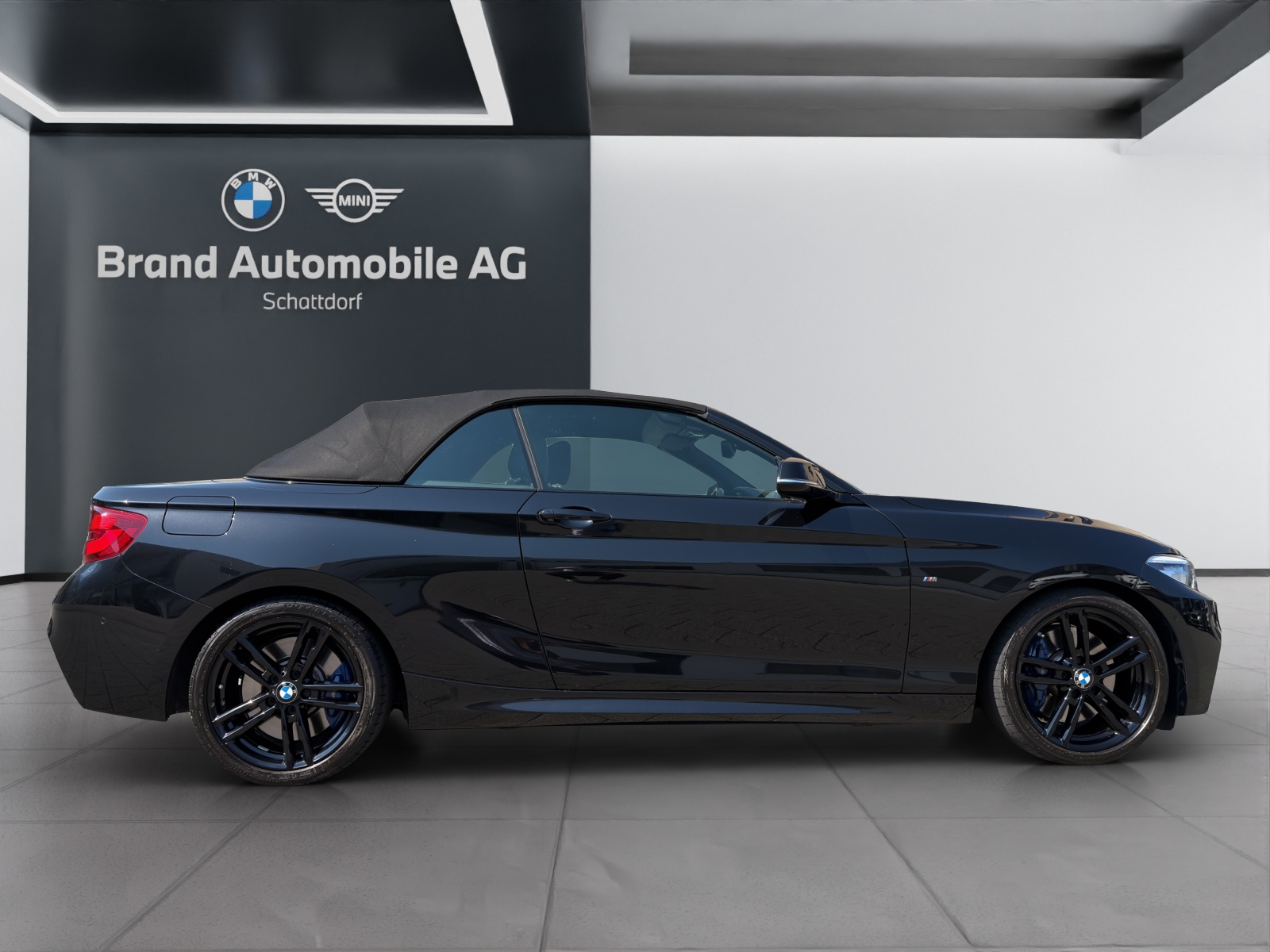 BMW M240i xDrive SAG Cabrio-image-5