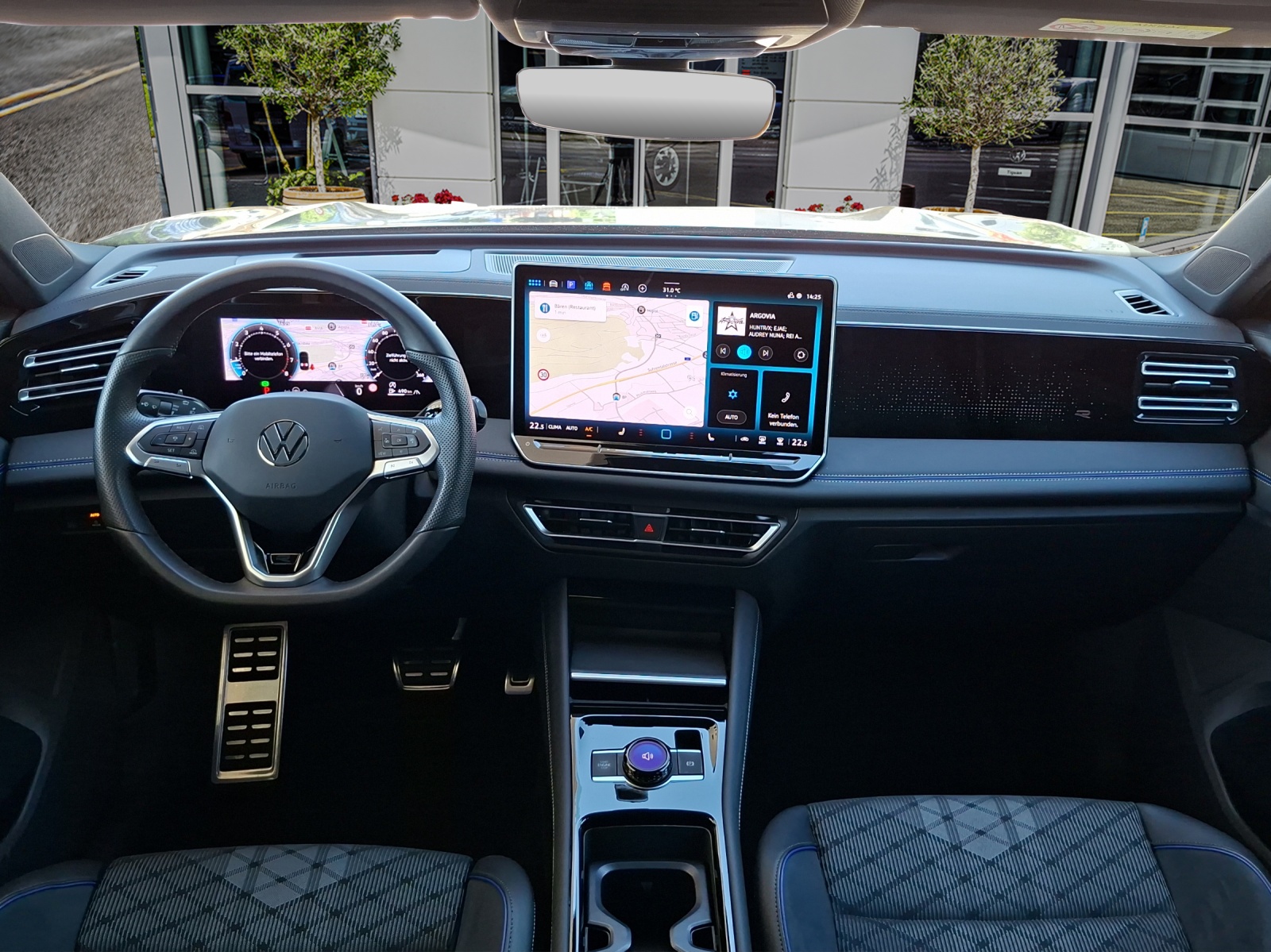 VW Tiguan 2.0 TSI DSG R-Line 4Motion-image-14