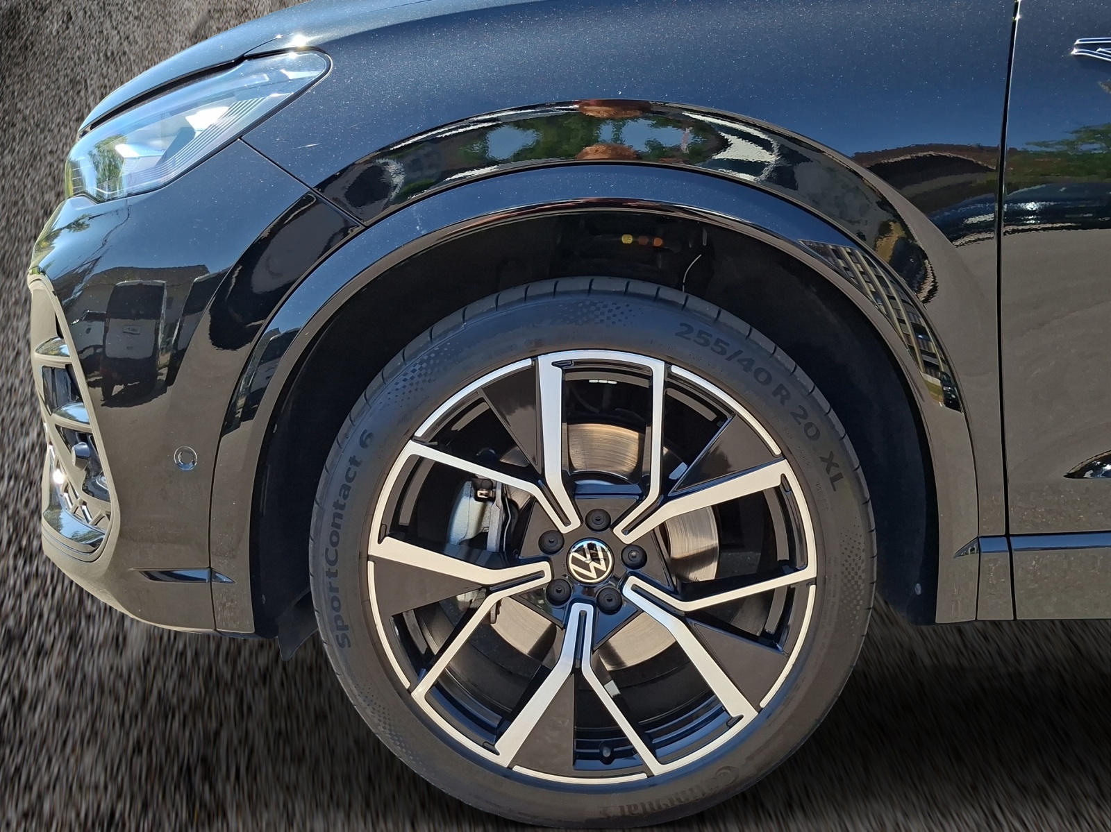 VW Tiguan 2.0 TSI DSG R-Line 4Motion-image-4