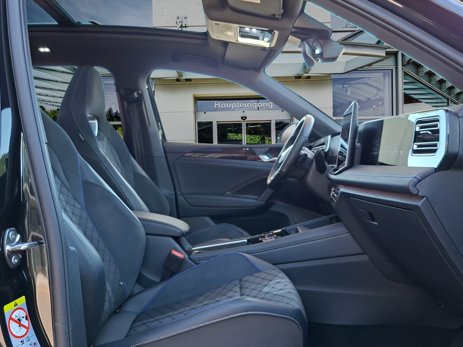 VW Tiguan 2.0 TSI DSG R-Line 4Motion-image-18
