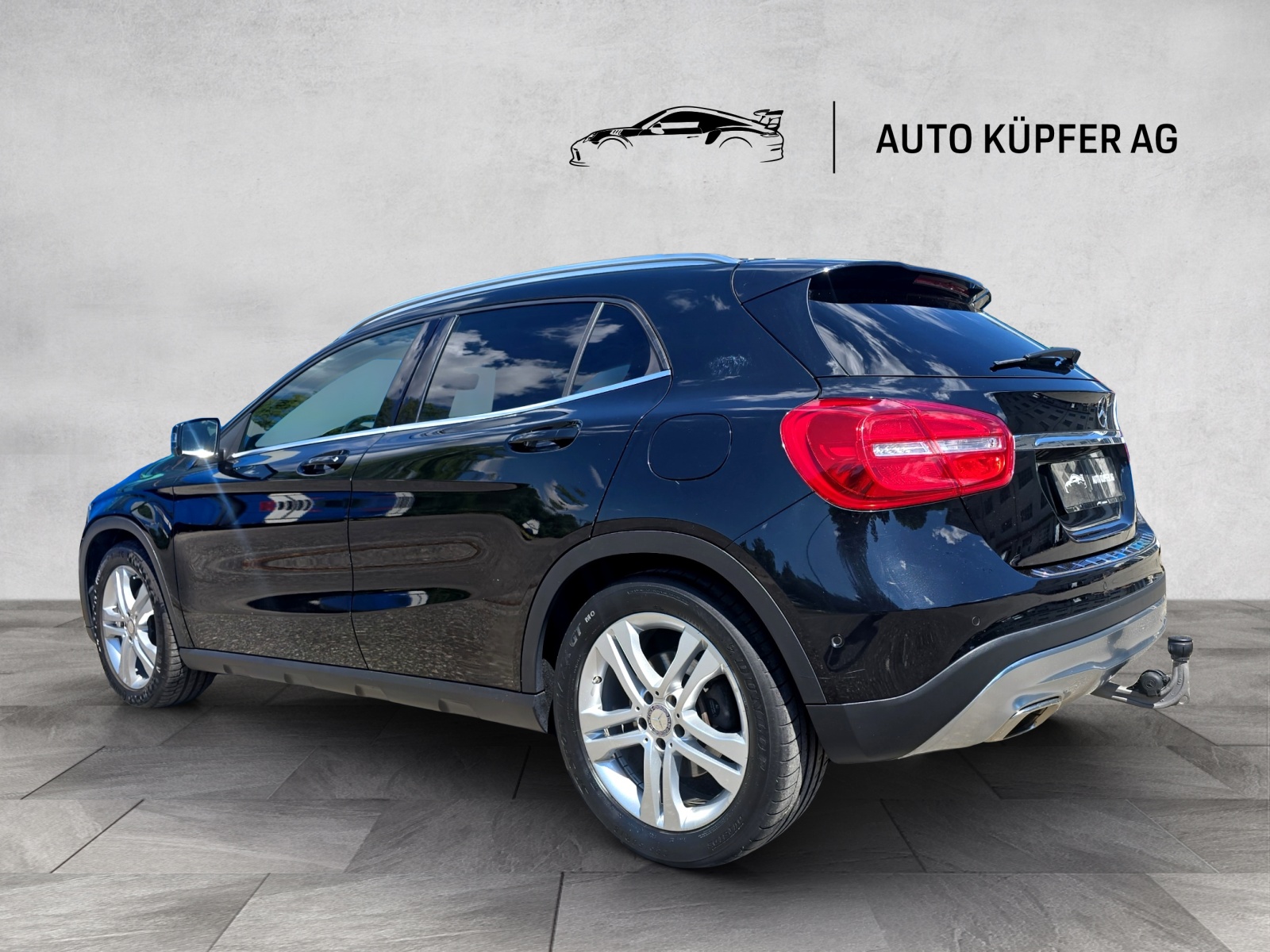 MERCEDES-BENZ GLA 250 Urban 4Matic 7G-DCT-image-3