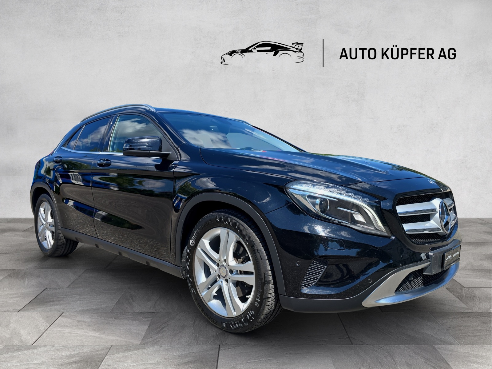 MERCEDES-BENZ GLA 250 Urban 4Matic 7G-DCT-image-1