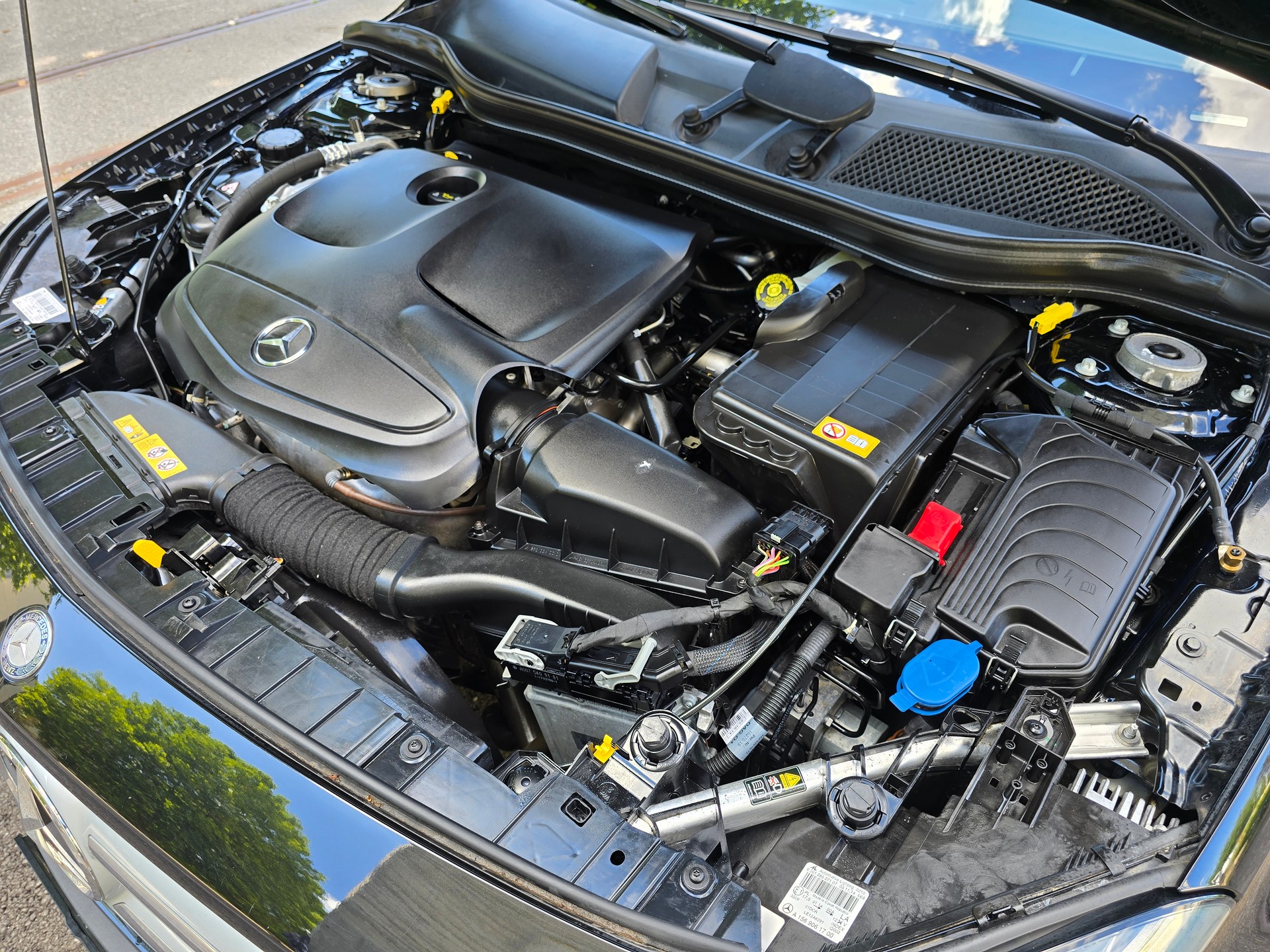 MERCEDES-BENZ GLA 250 Urban 4Matic 7G-DCT-image-27