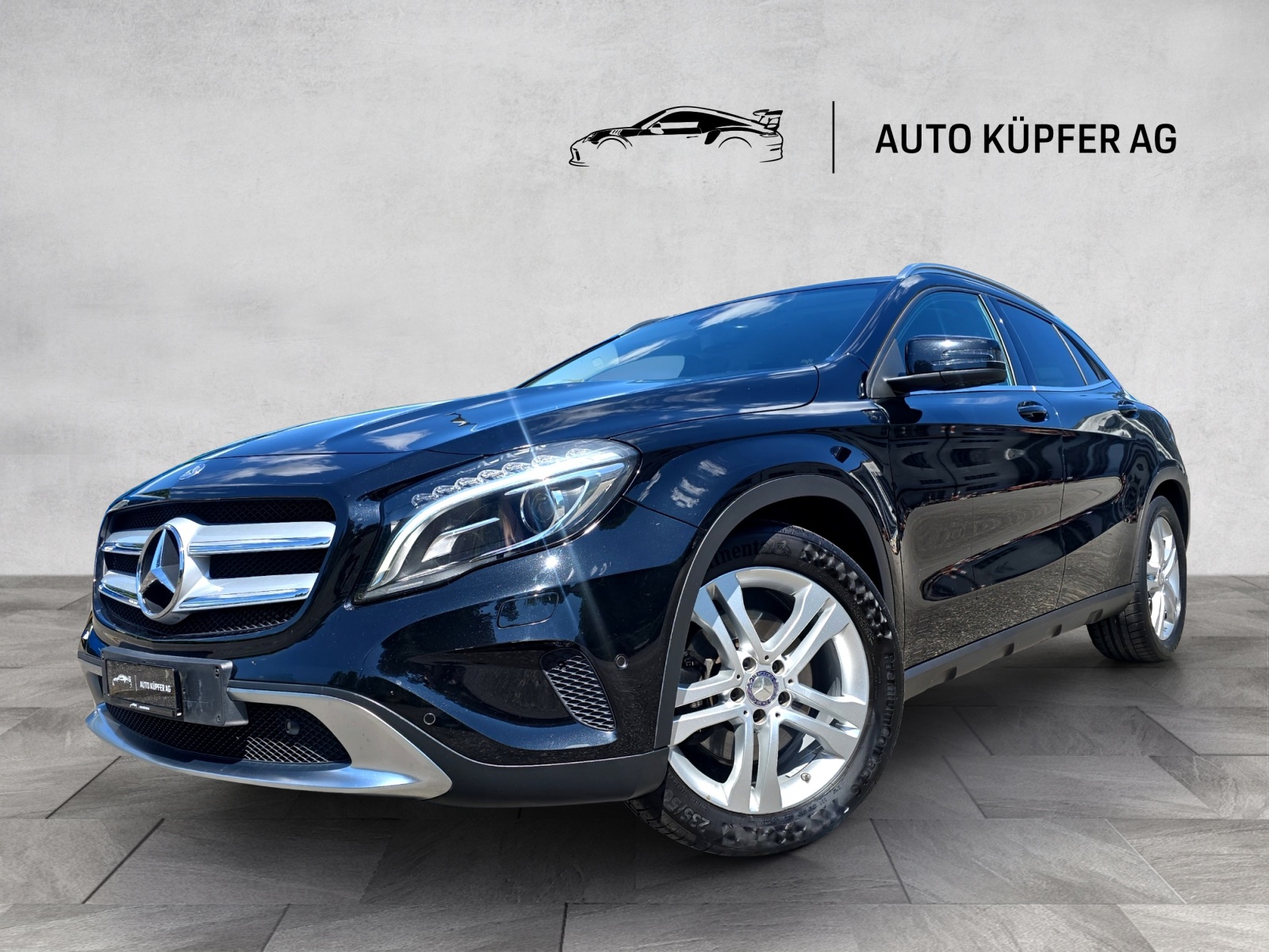 MERCEDES-BENZ GLA 250 Urban 4Matic 7G-DCT-image-0