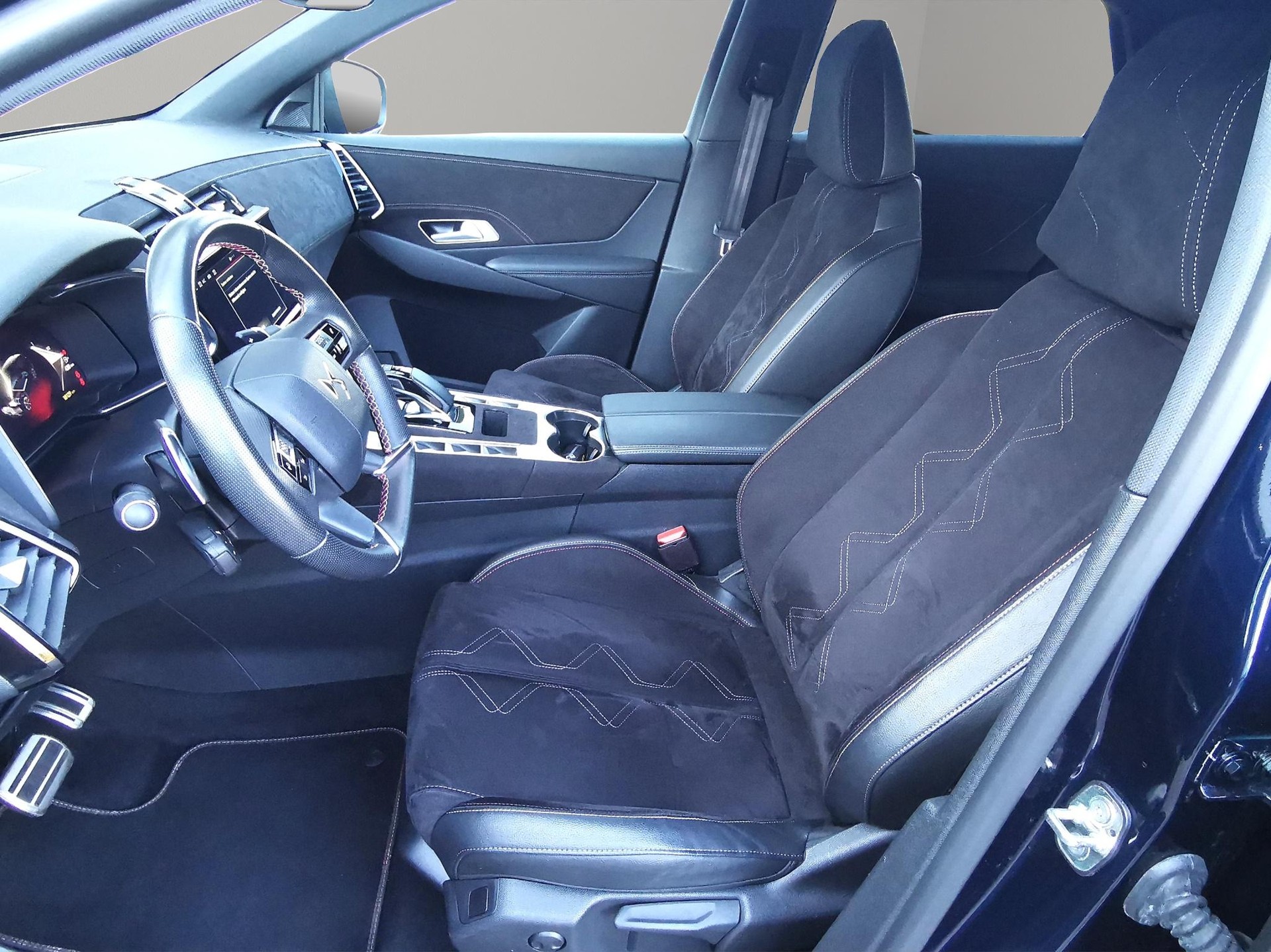 DS AUTOMOBILES 7 1.6 E-Tense Ligne Noire 4x4-image-1