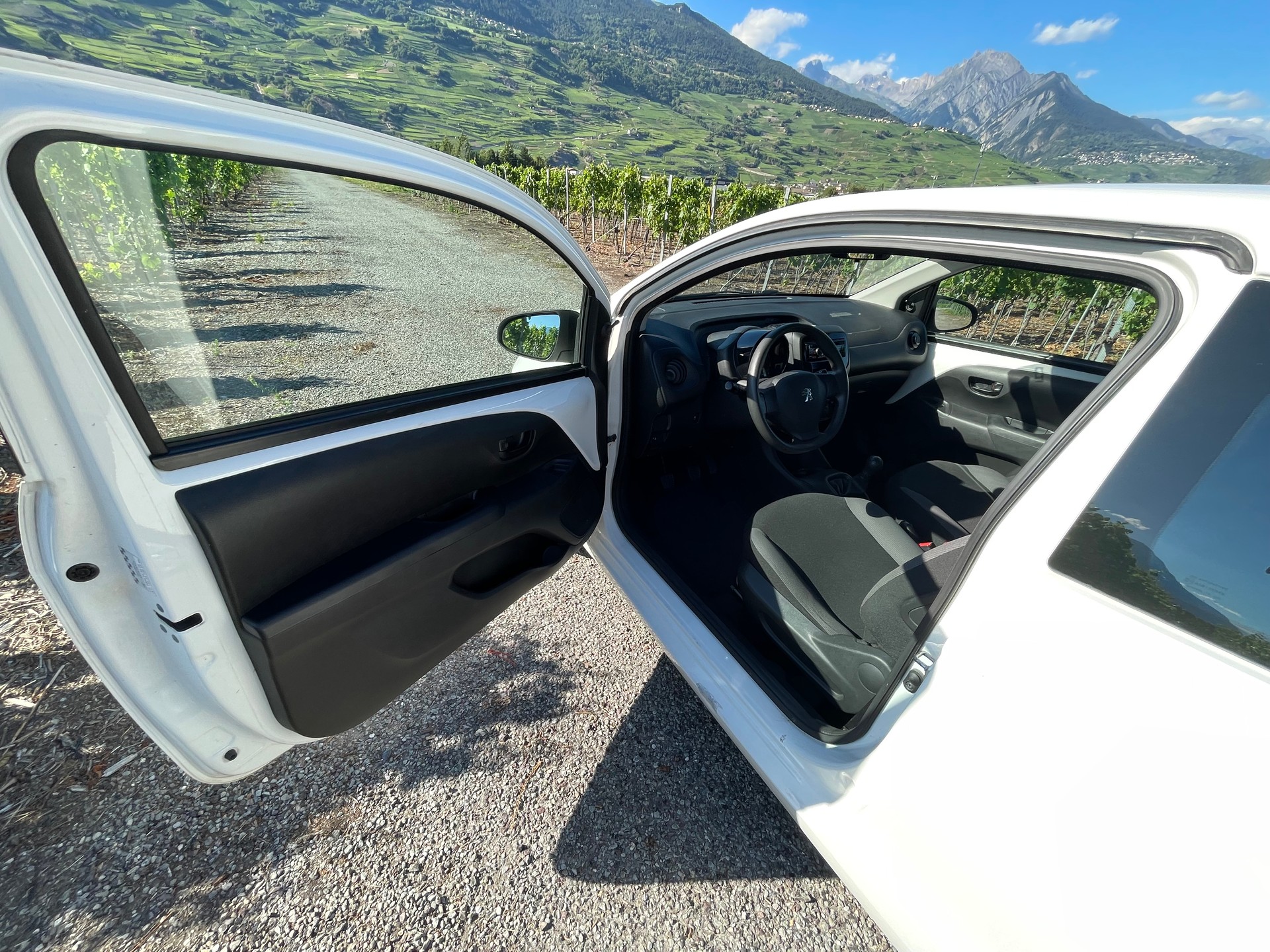 PEUGEOT 108 1.0 VTi Access-image-8