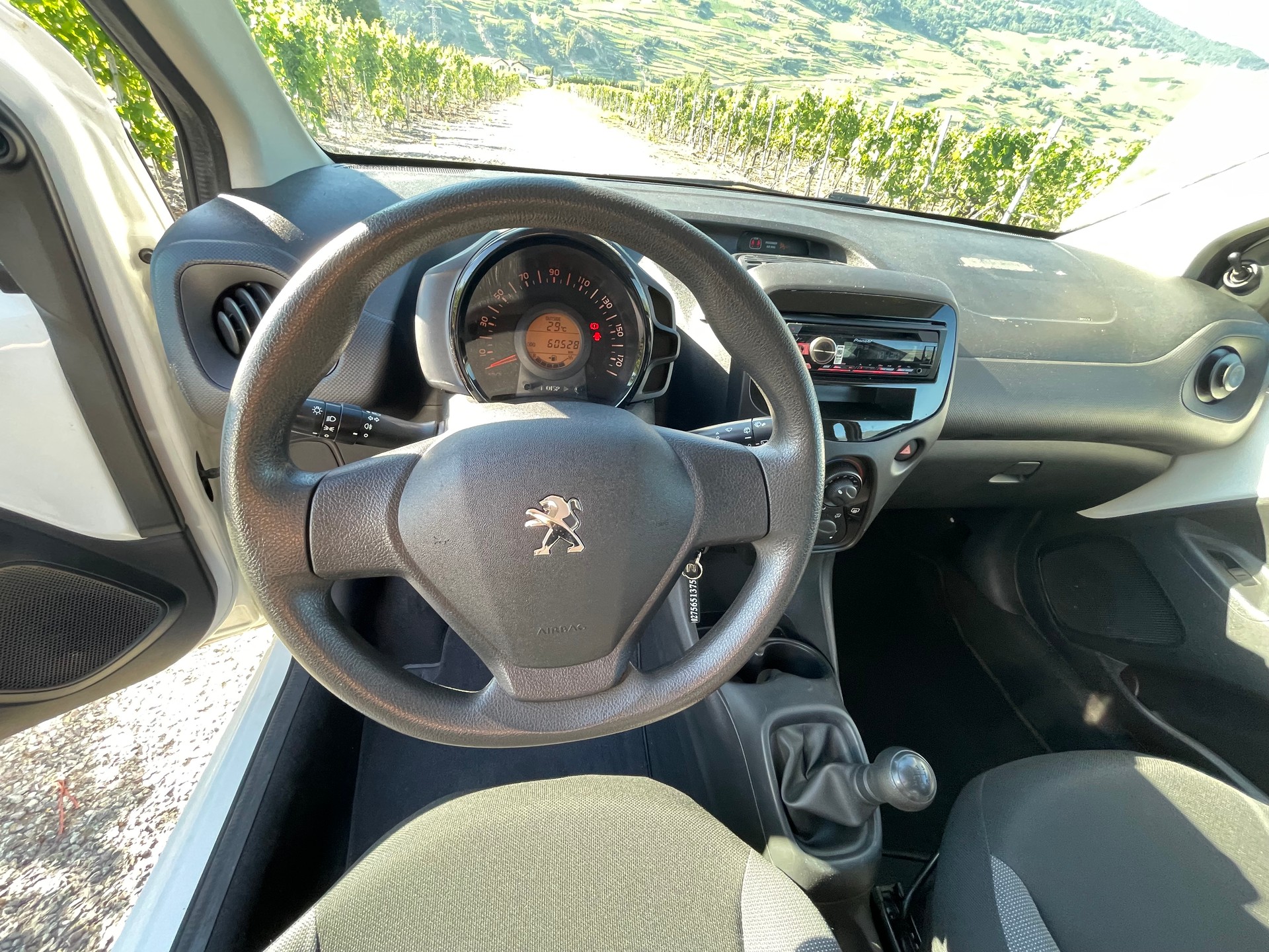 PEUGEOT 108 1.0 VTi Access-image-9