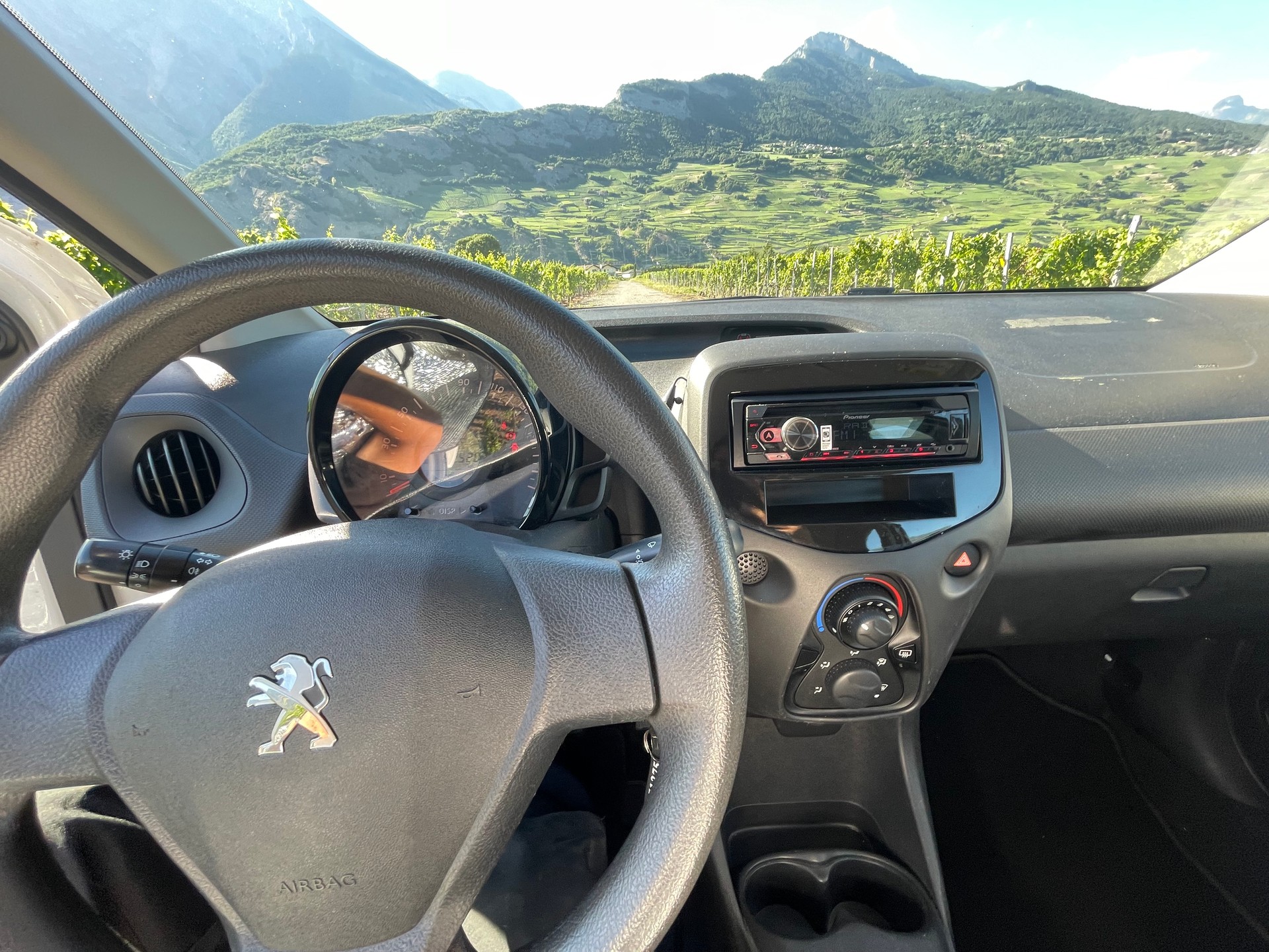 PEUGEOT 108 1.0 VTi Access-image-13