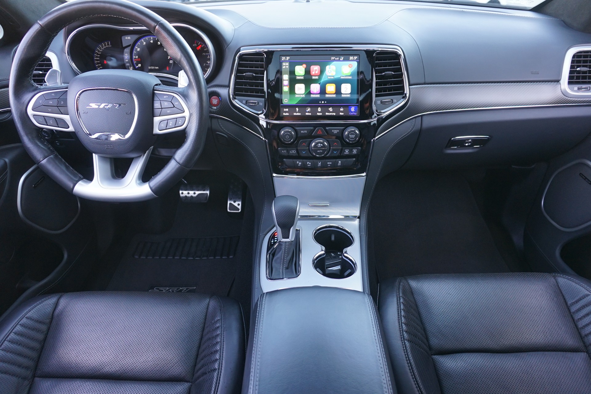 JEEP GrandCherokee 6.4 SRT8 392er 468PS CH-Auto mit Gratisservice !!-image-12