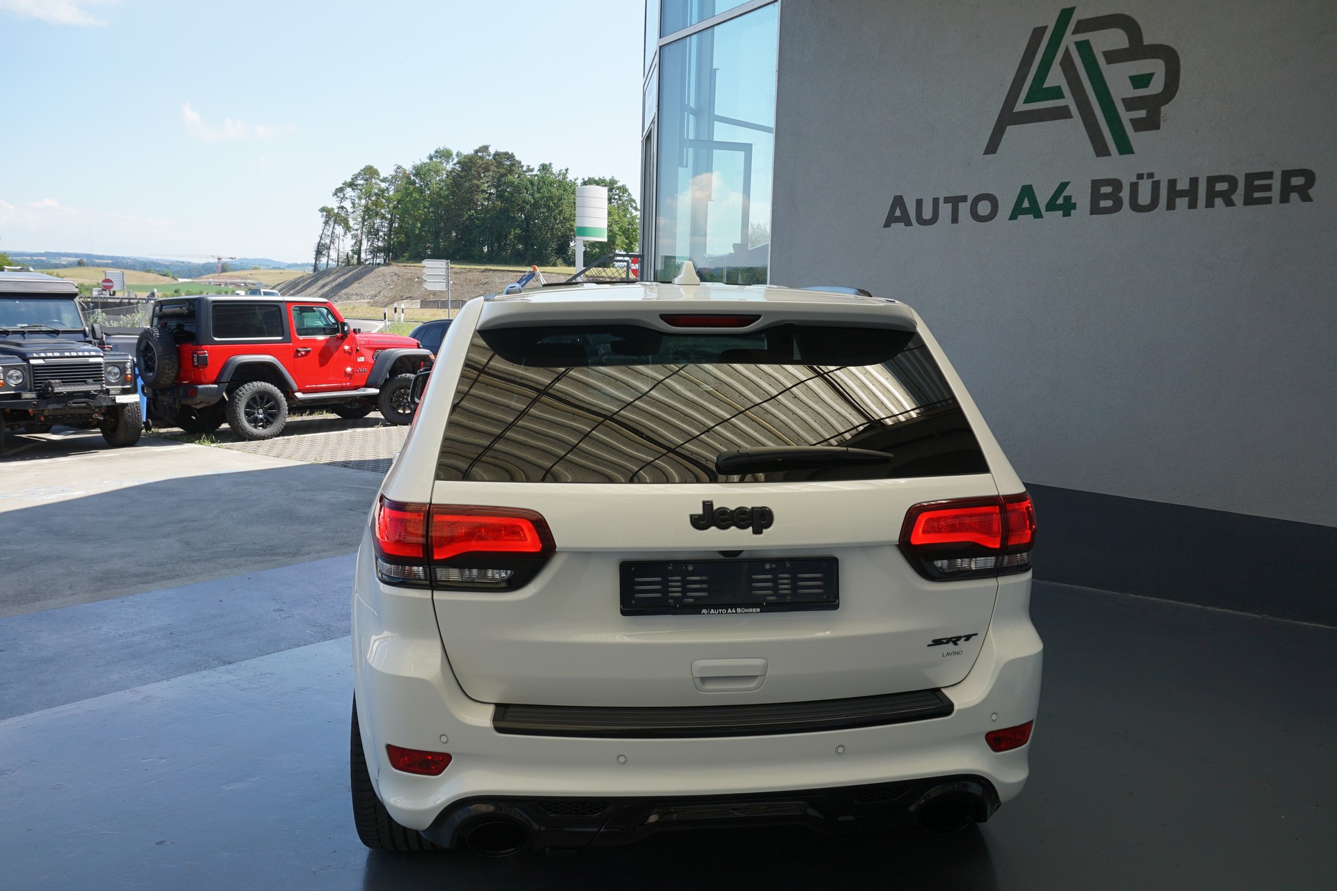 JEEP GrandCherokee 6.4 SRT8 392er 468PS CH-Auto mit Gratisservice !!-image-6