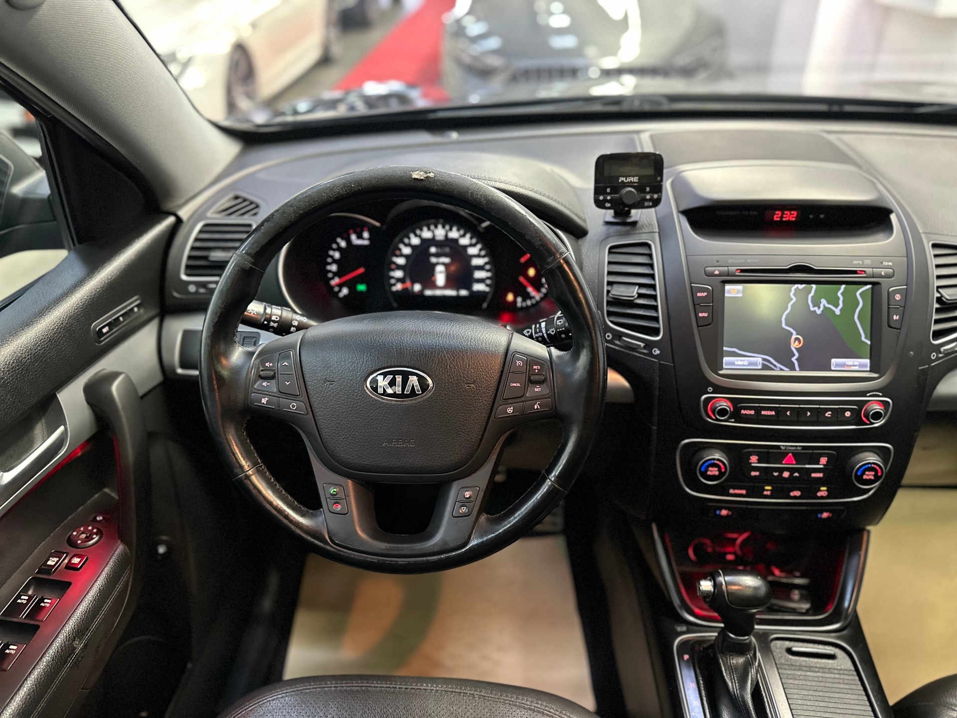 KIA Sorento 2.2 CRDI Style Automatic-image-12