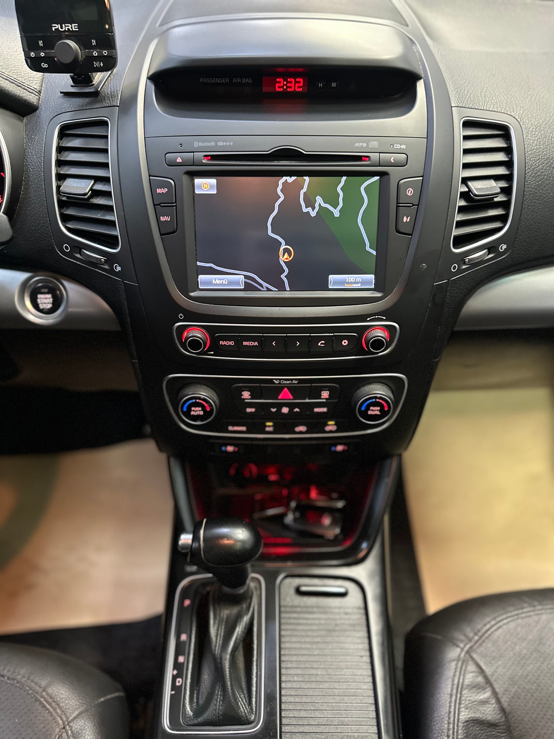 KIA Sorento 2.2 CRDI Style Automatic-image-17