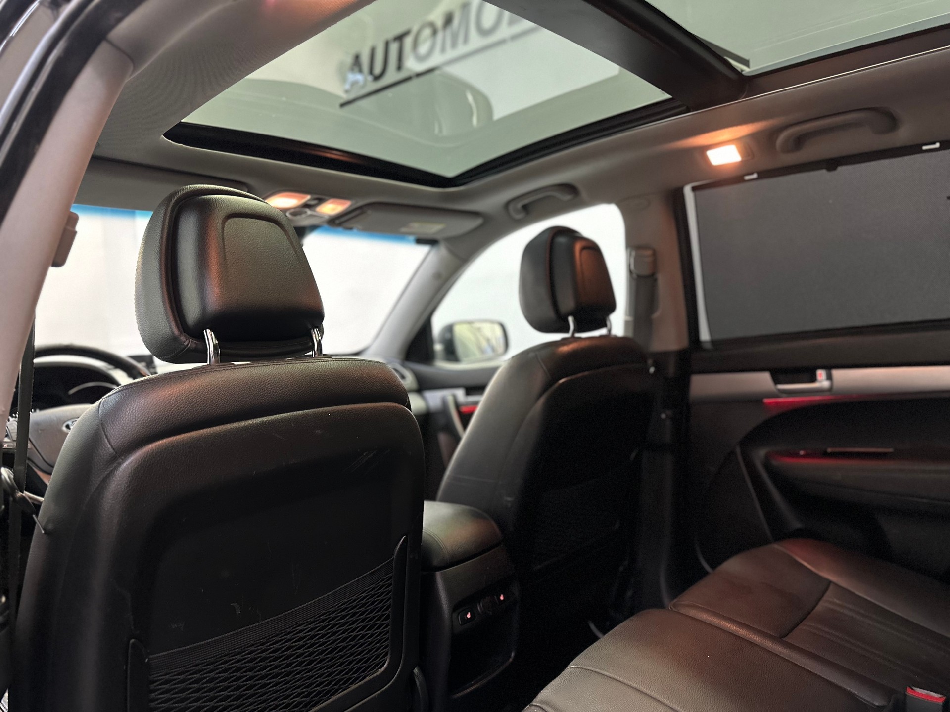 KIA Sorento 2.2 CRDI Style Automatic-image-18