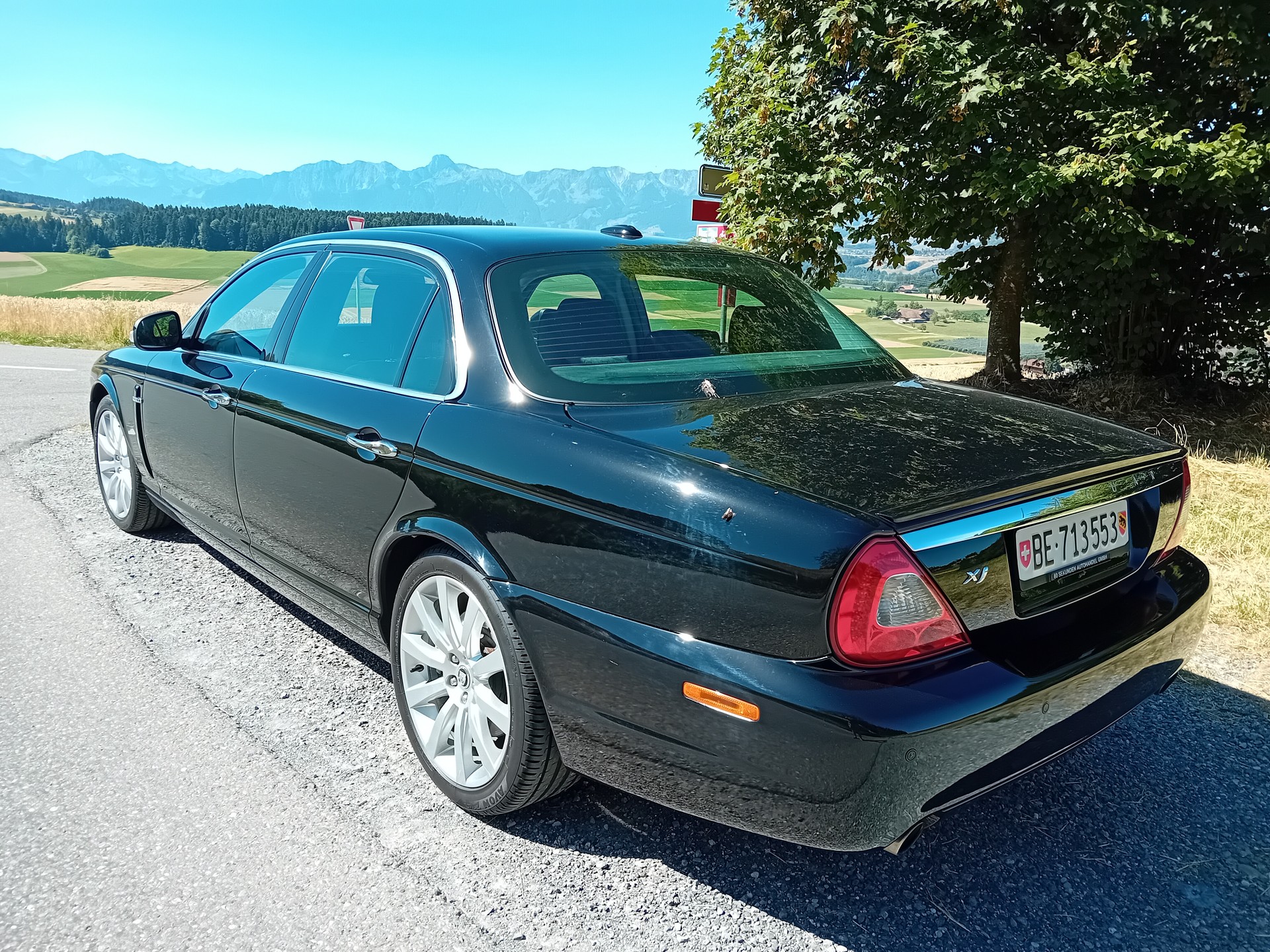 JAGUAR 3.5 V8 Executive LWB-image-2