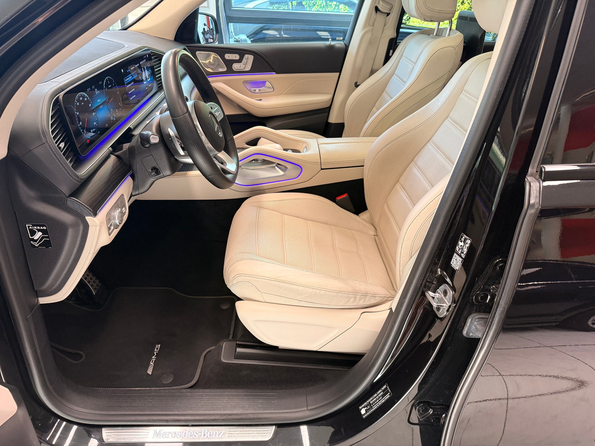 MERCEDES-BENZ GLS 400 d AMG Line 4matic-image-3