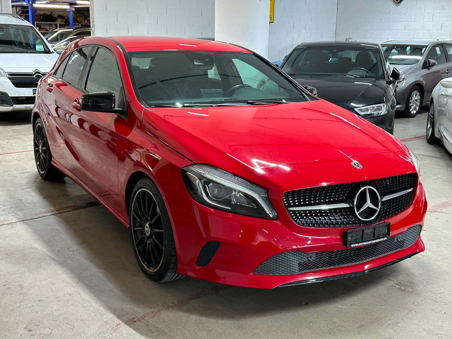 MERCEDES-BENZ A 200 Urban 7G-DCT-image-2