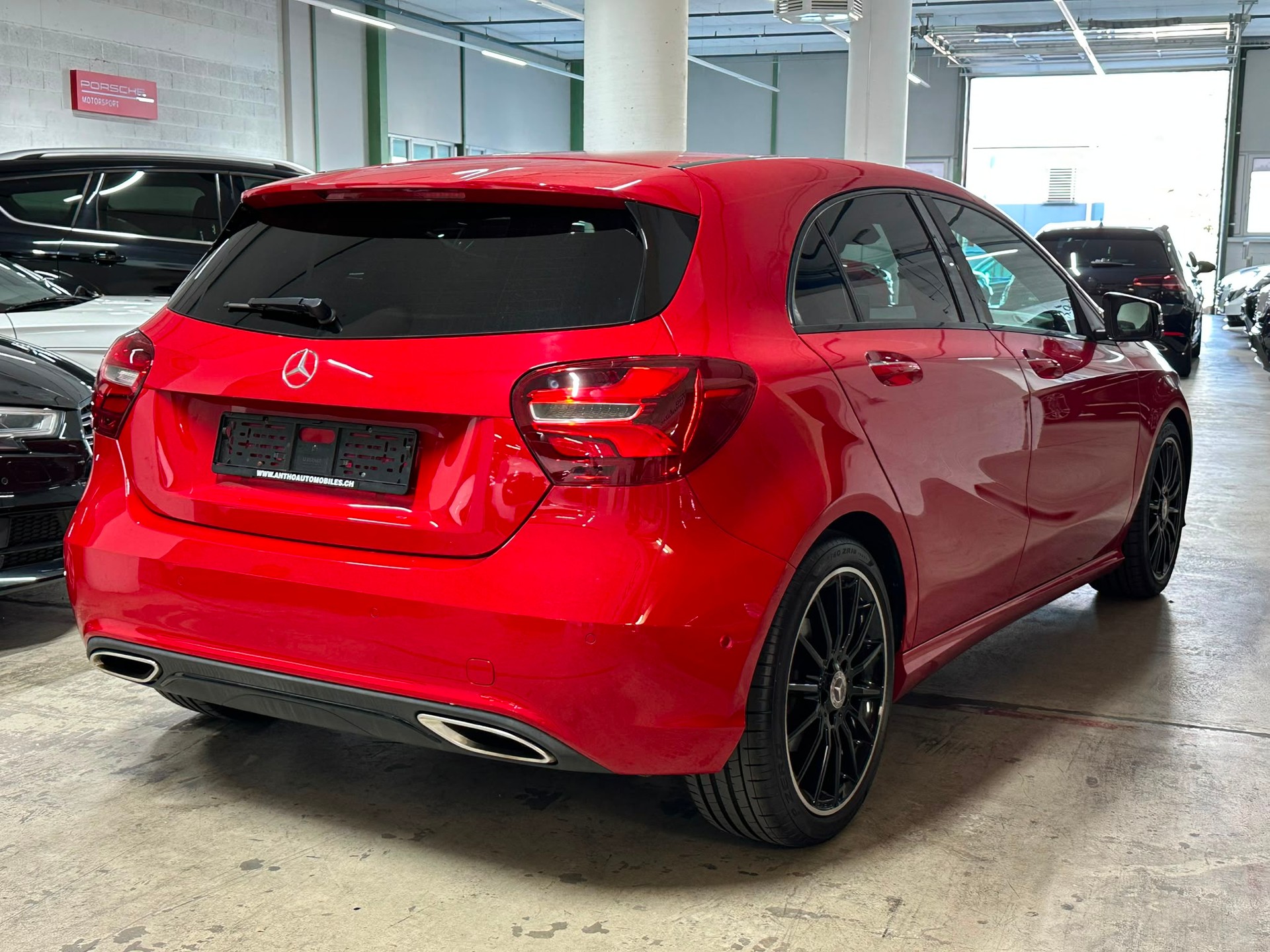 MERCEDES-BENZ A 200 Urban 7G-DCT-image-3