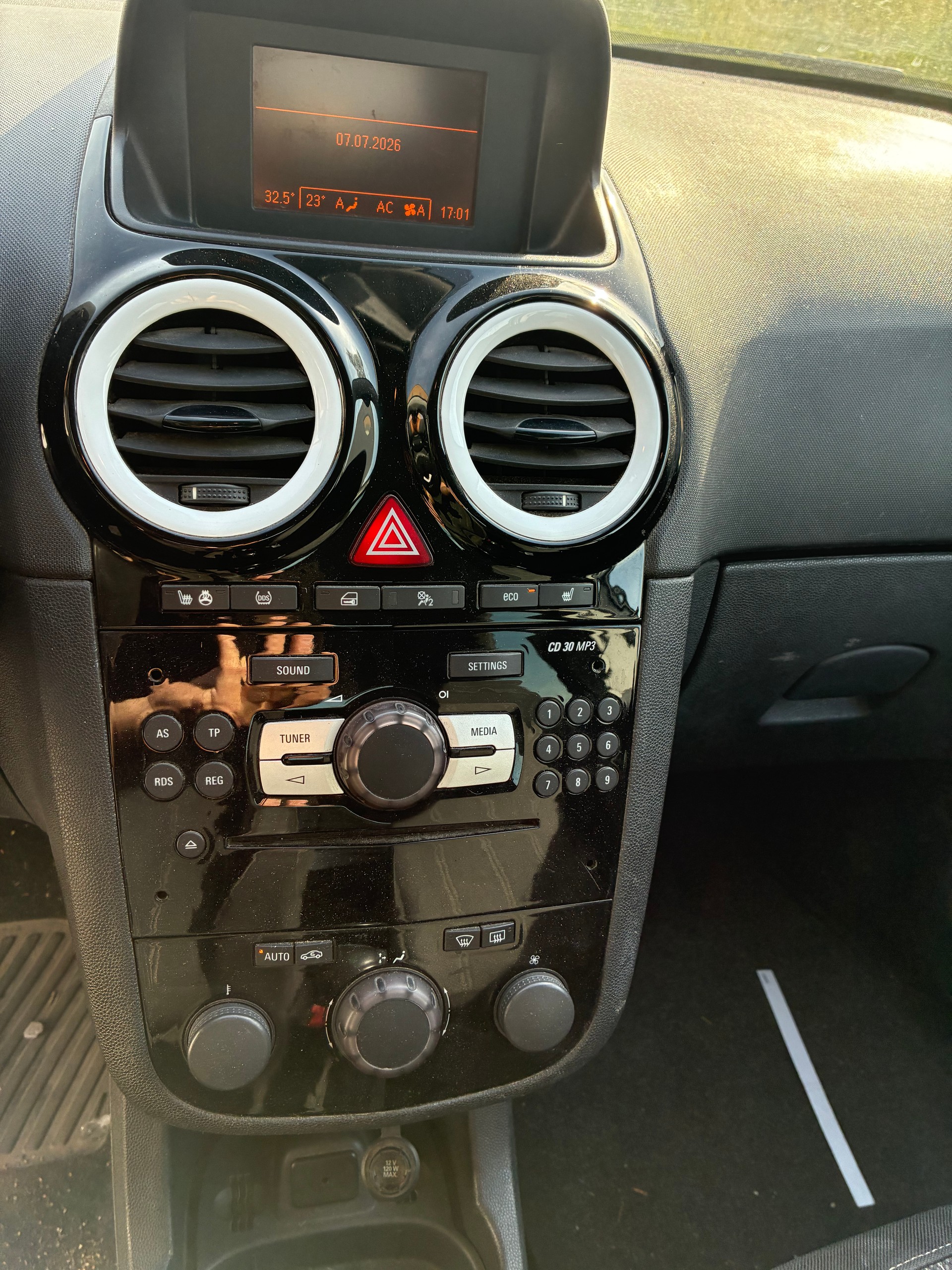 OPEL Corsa 1.4 Turbo Color Edition-image-6