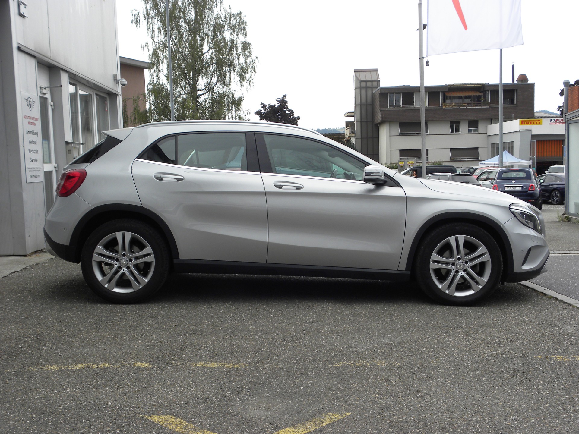 MERCEDES-BENZ GLA 200 CDI Urban 4Matic 7G-DCT-image-3
