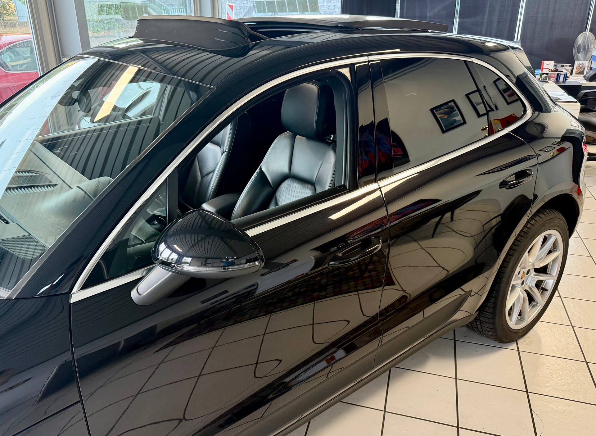 PORSCHE Macan S PDK-image-5