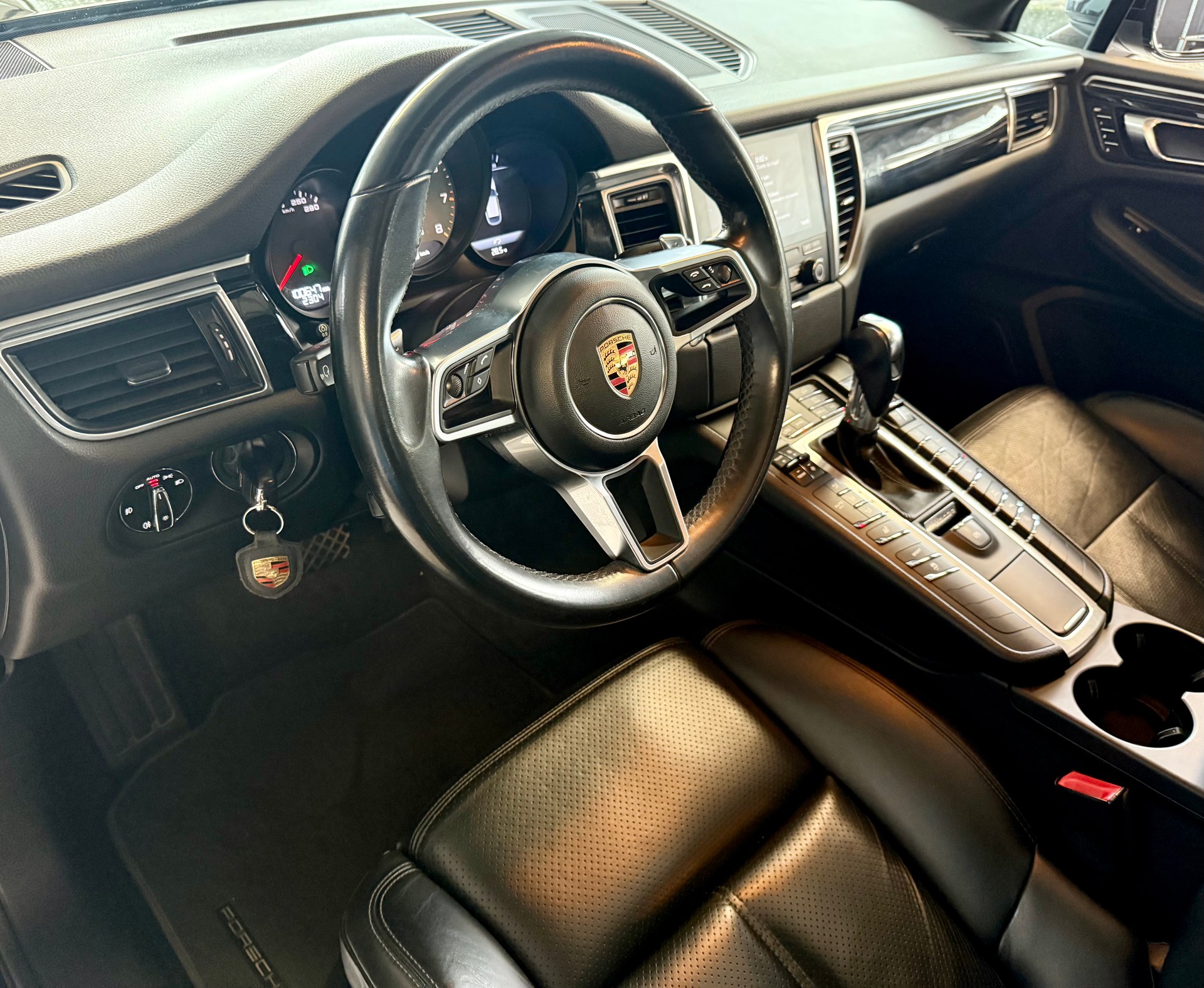 PORSCHE Macan S PDK-image-12