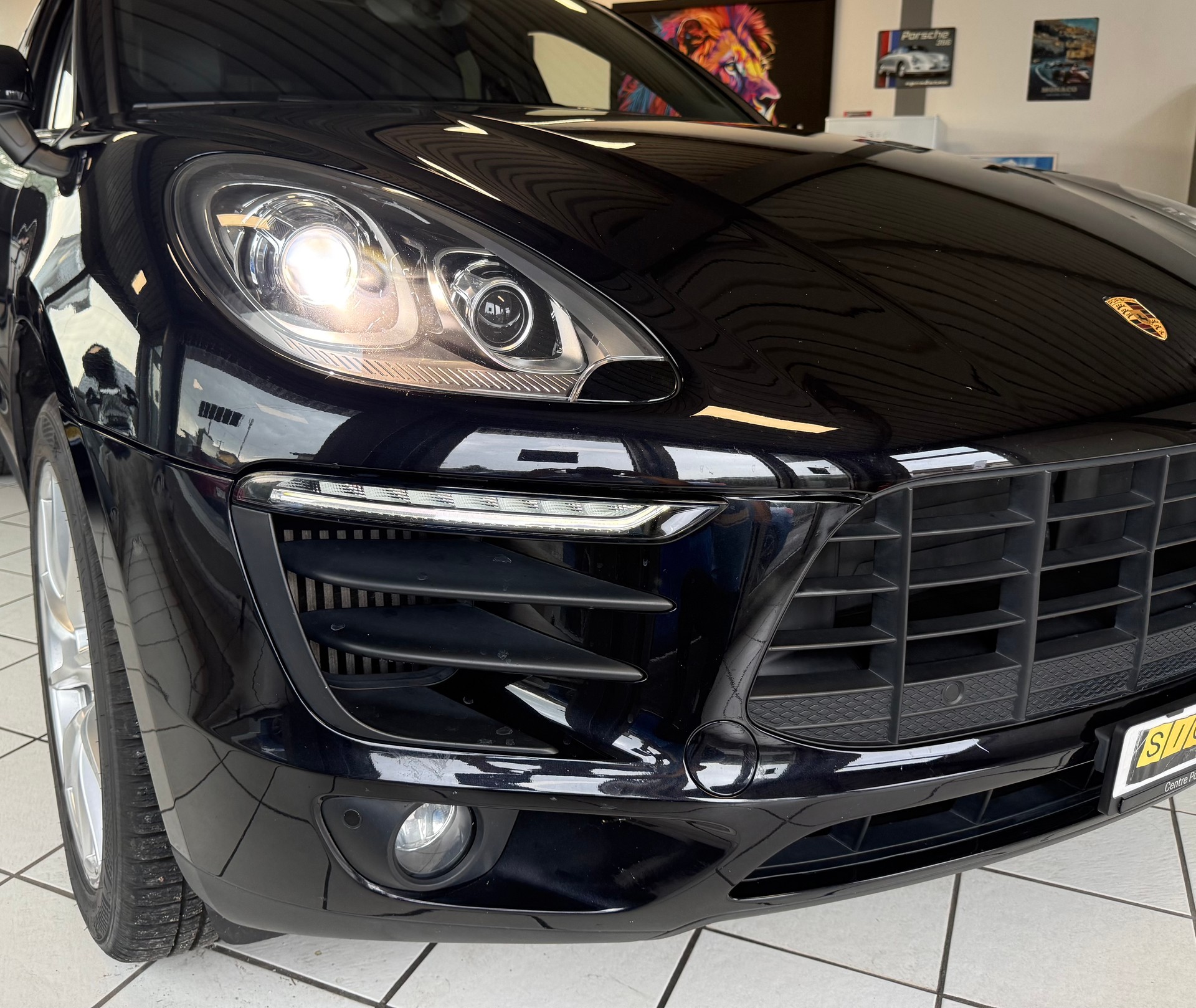 PORSCHE Macan S PDK-showroom-element-1