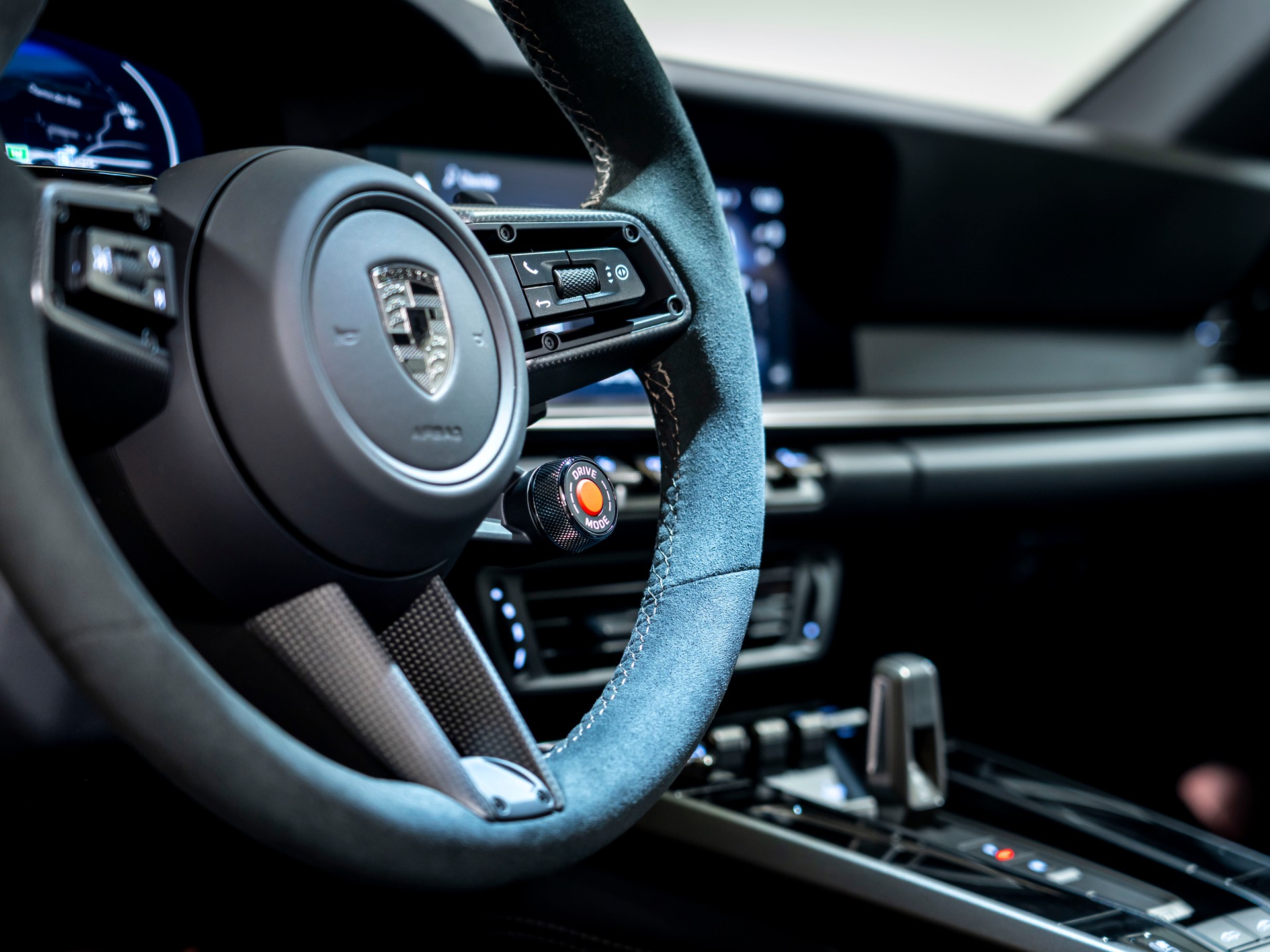 PORSCHE 911 Turbo S Cabriolet PDK-image-12