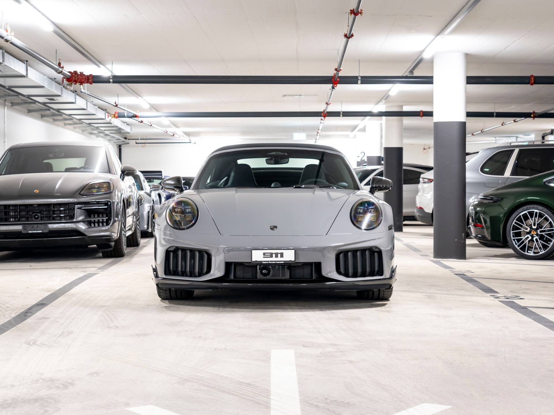 PORSCHE 911 Turbo S Cabriolet PDK-image-8