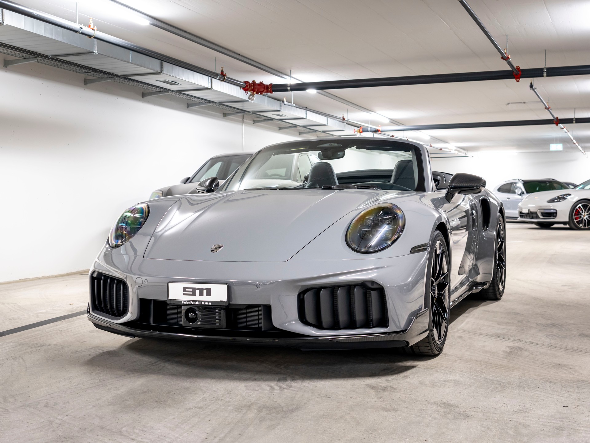 PORSCHE 911 Turbo S Cabriolet PDK-image-3