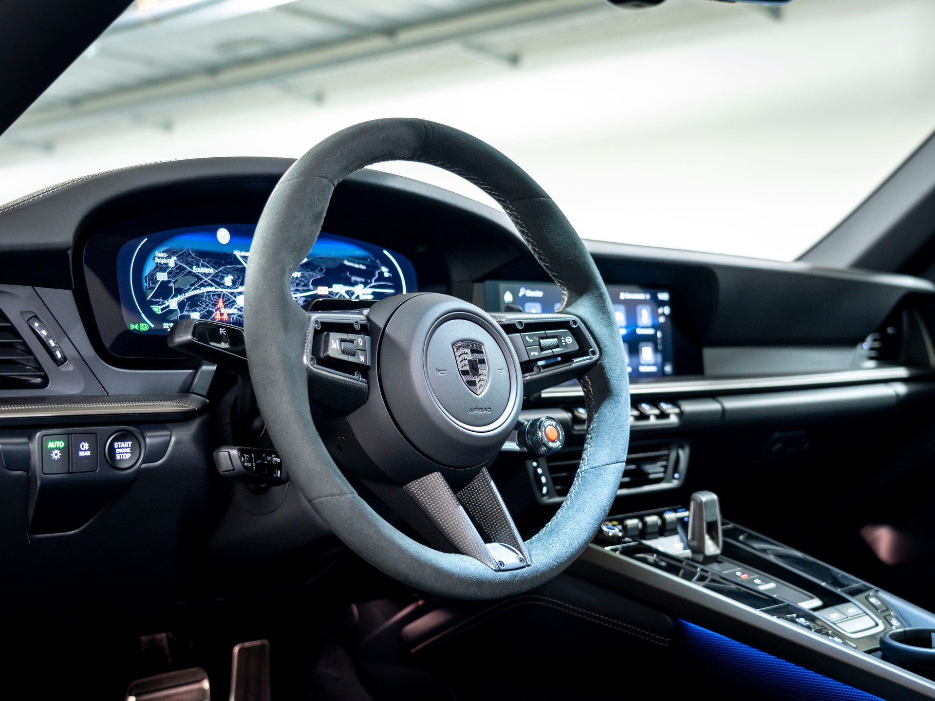 PORSCHE 911 Turbo S Cabriolet PDK-image-11