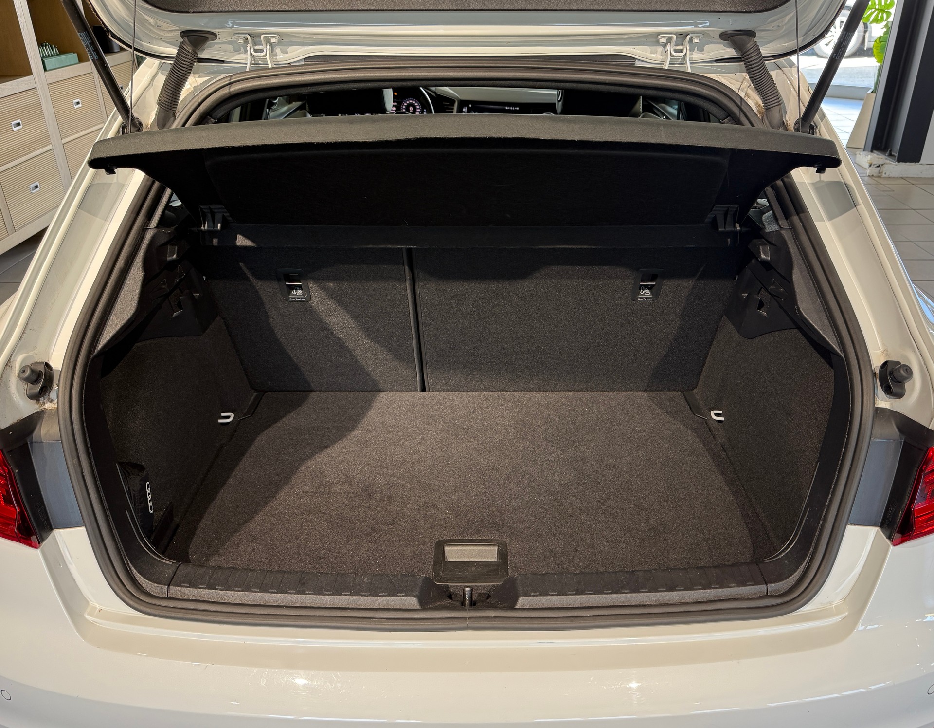 AUDI A1 Sportback 30 TFSI S Line S-tronic-image-19