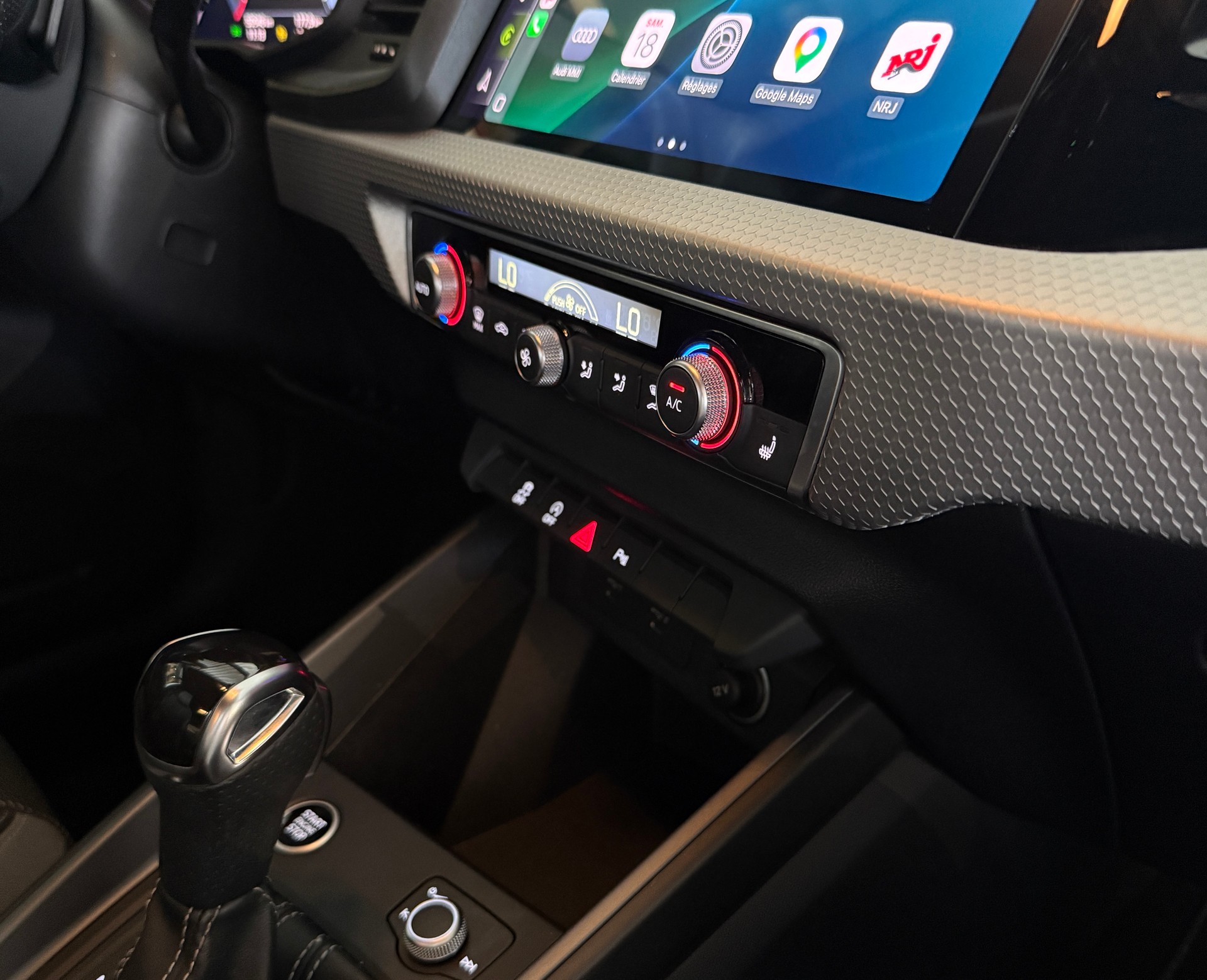 AUDI A1 Sportback 30 TFSI S Line S-tronic-image-14