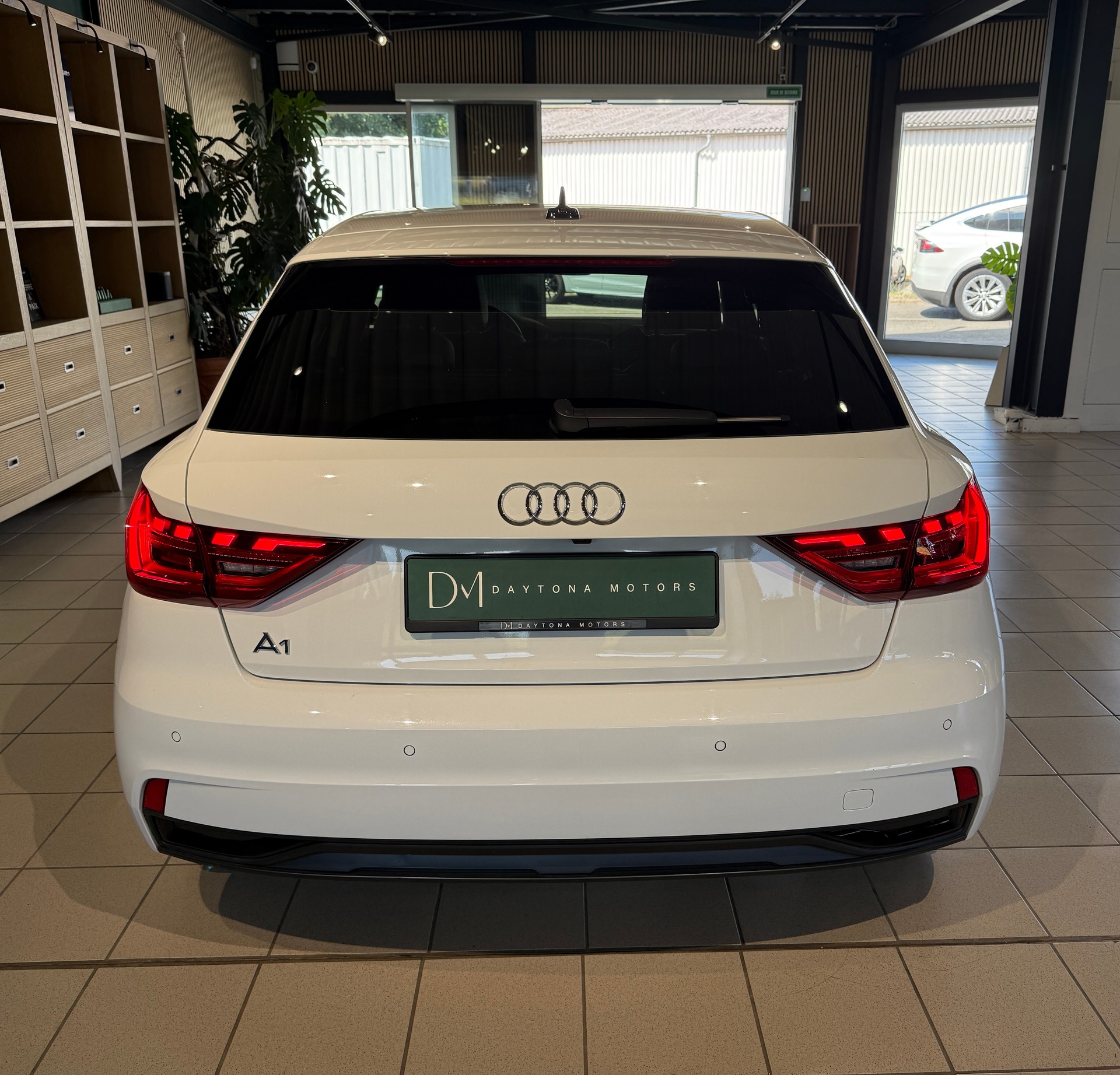 AUDI A1 Sportback 30 TFSI S Line S-tronic-image-4