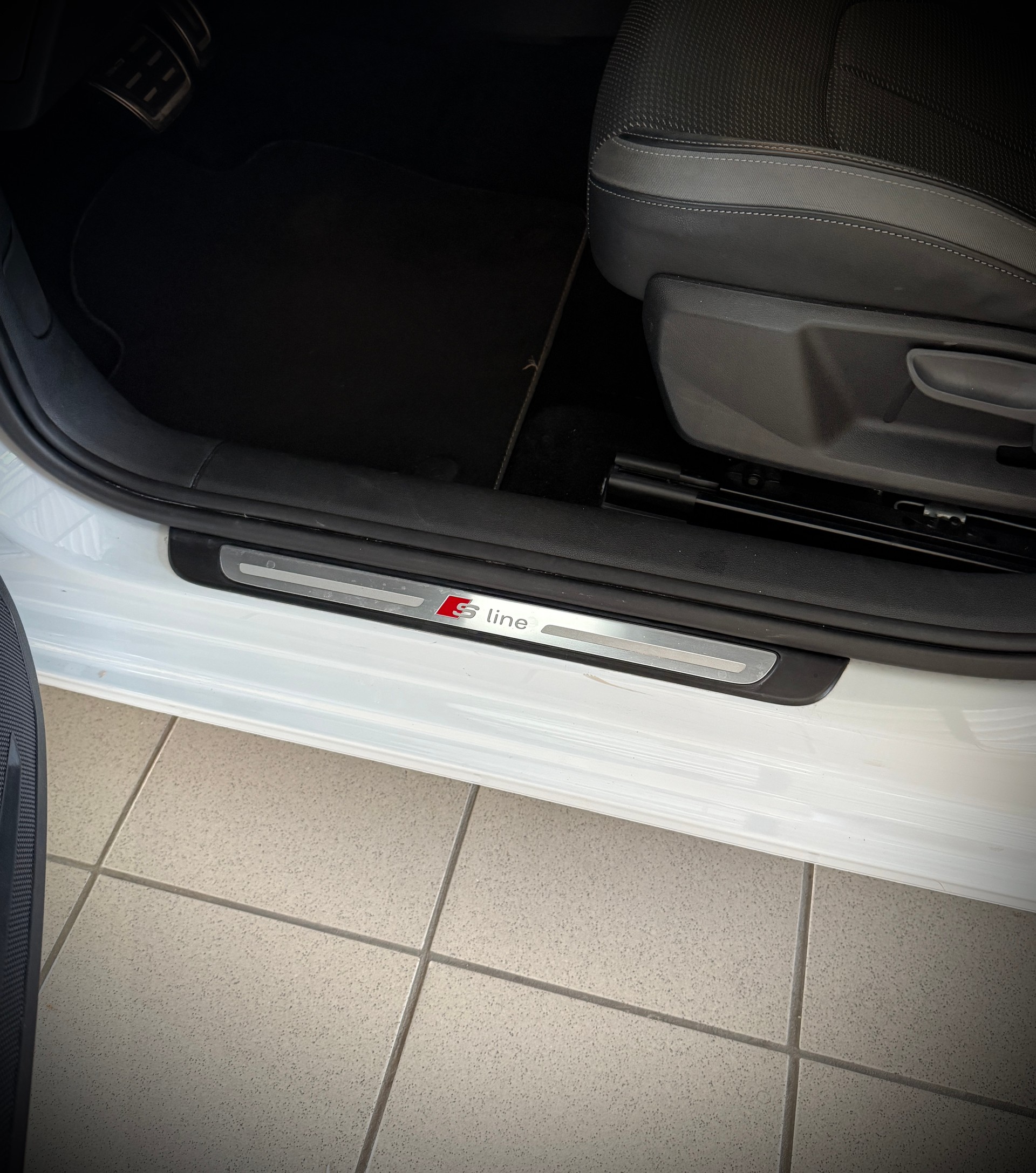 AUDI A1 Sportback 30 TFSI S Line S-tronic-image-6