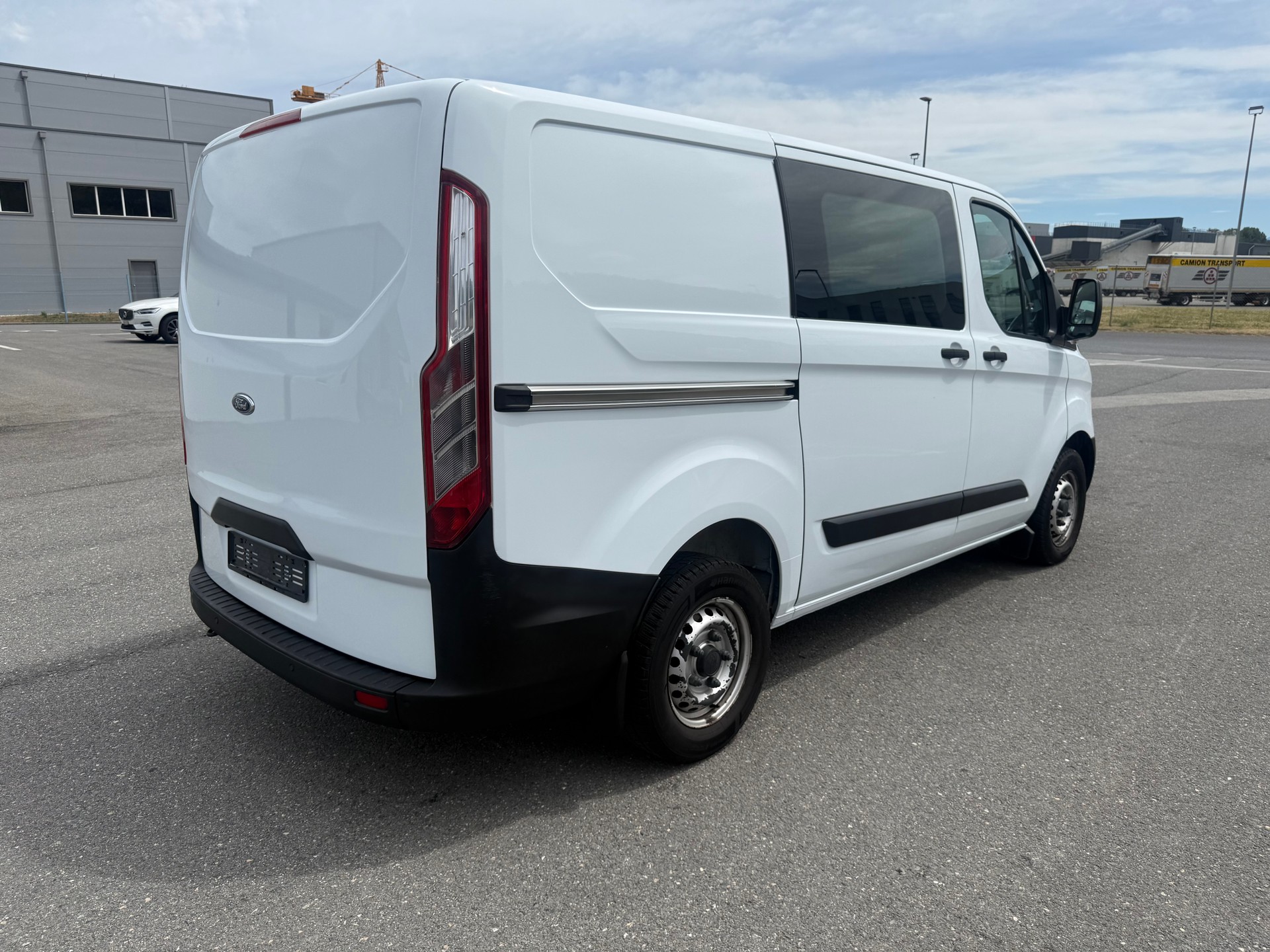 FORD Transit Custom Van 250 L1H1 Ambiente-image-2