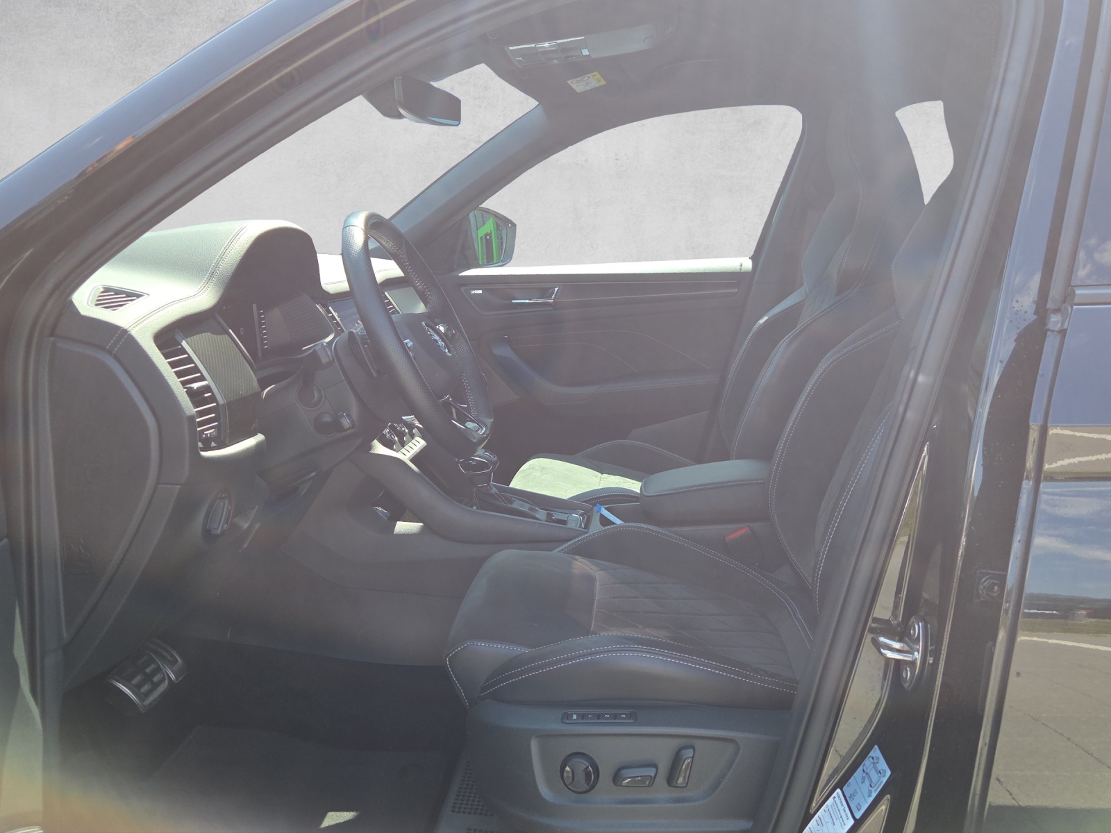 SKODA Kodiaq 2.0 TSI 4x4 SportLine-image-8